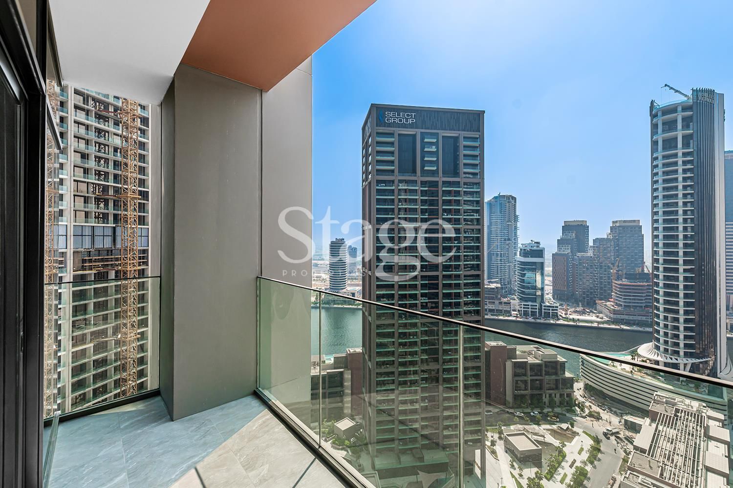 1 bedroom apartment for Rent in Business Bay, Dubai AP8480L