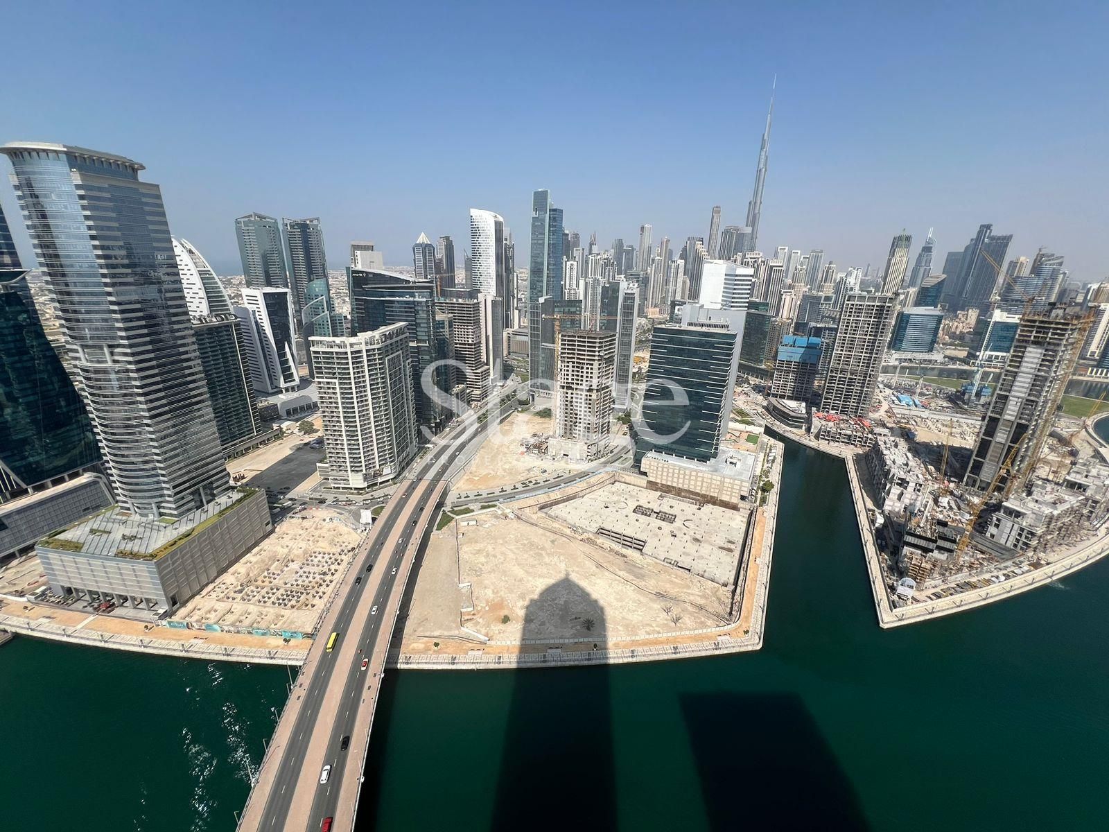 2 bedrooms apartment for Rent in Business Bay, Dubai AP8706L