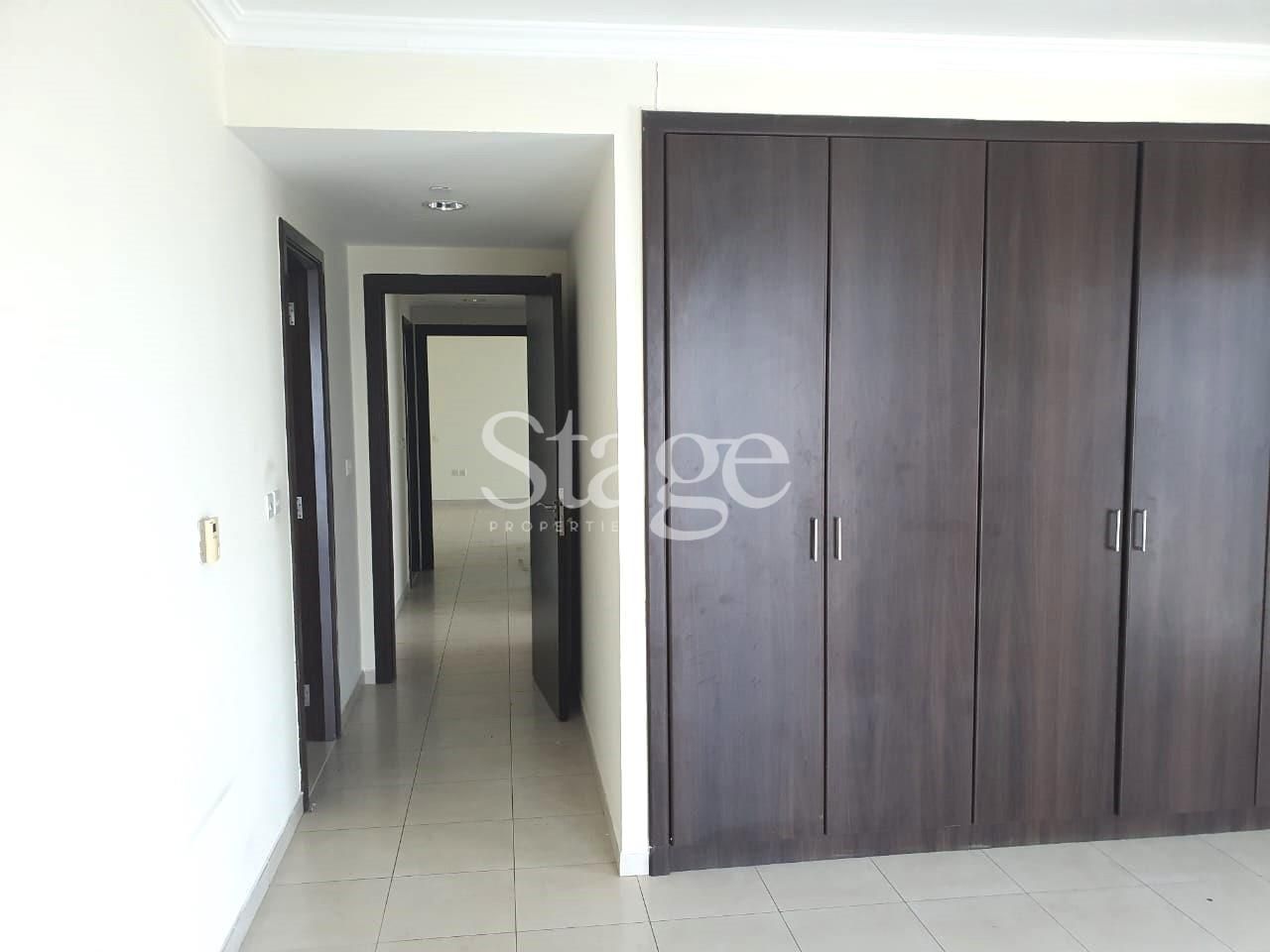 2 bedrooms apartment for Rent in Business Bay, Dubai AP8706L
