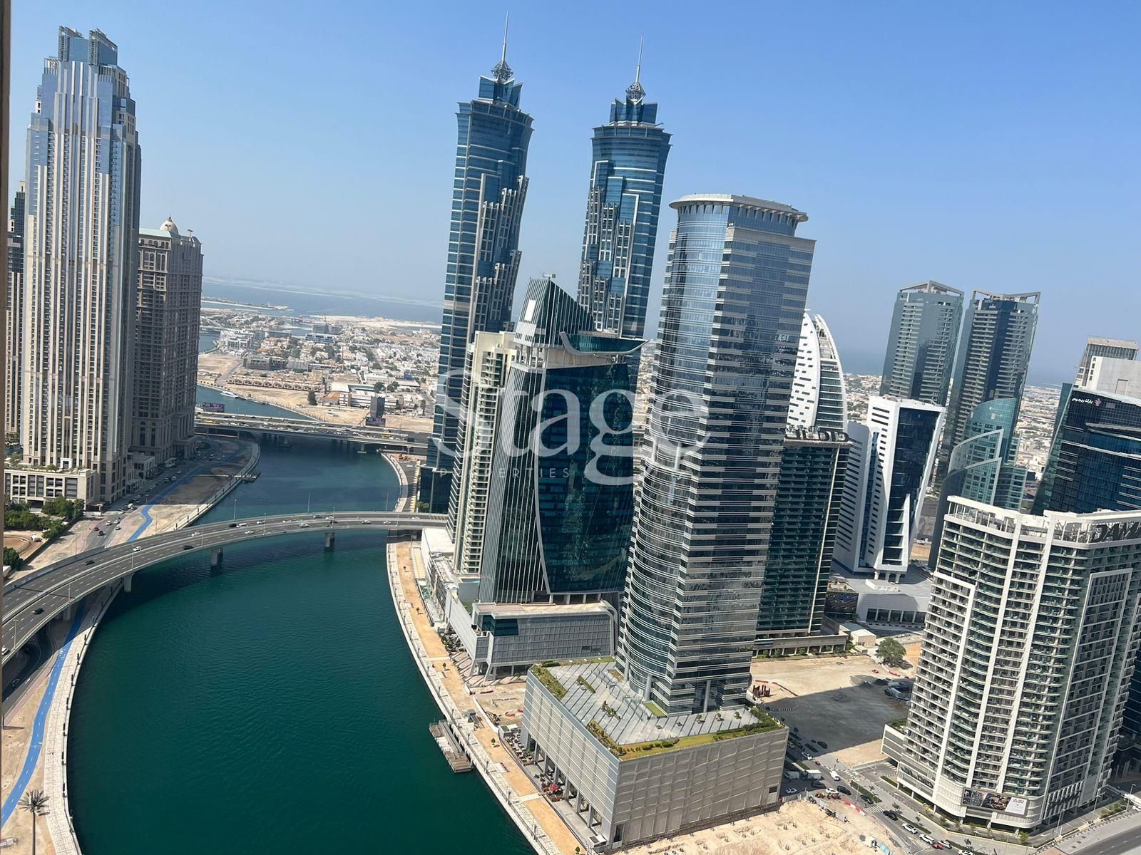 2 bedrooms apartment for Rent in Business Bay, Dubai AP8706L