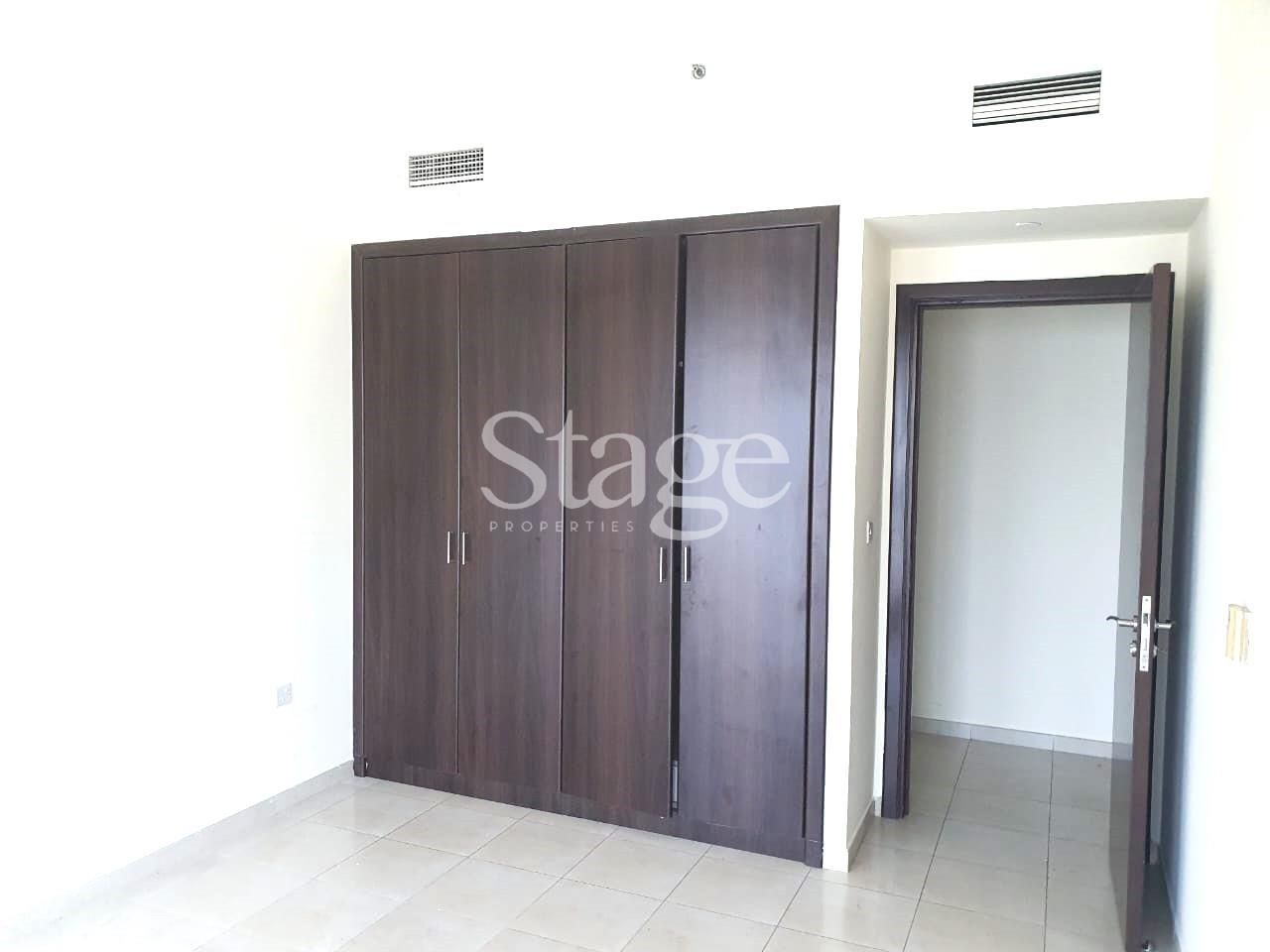 2 bedrooms apartment for Rent in Business Bay, Dubai AP8706L
