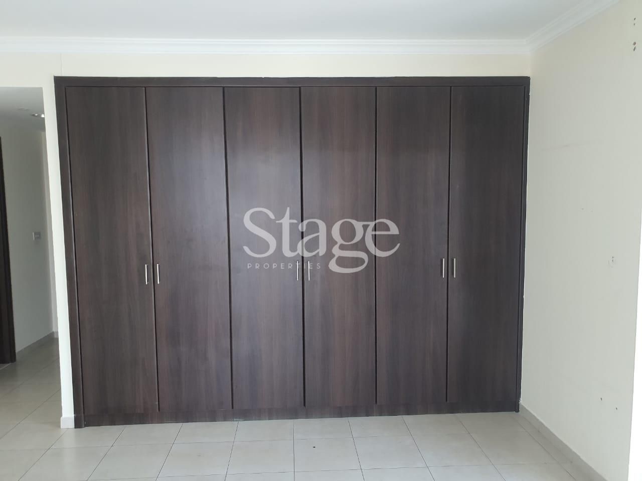 2 bedrooms apartment for Rent in Business Bay, Dubai AP8706L