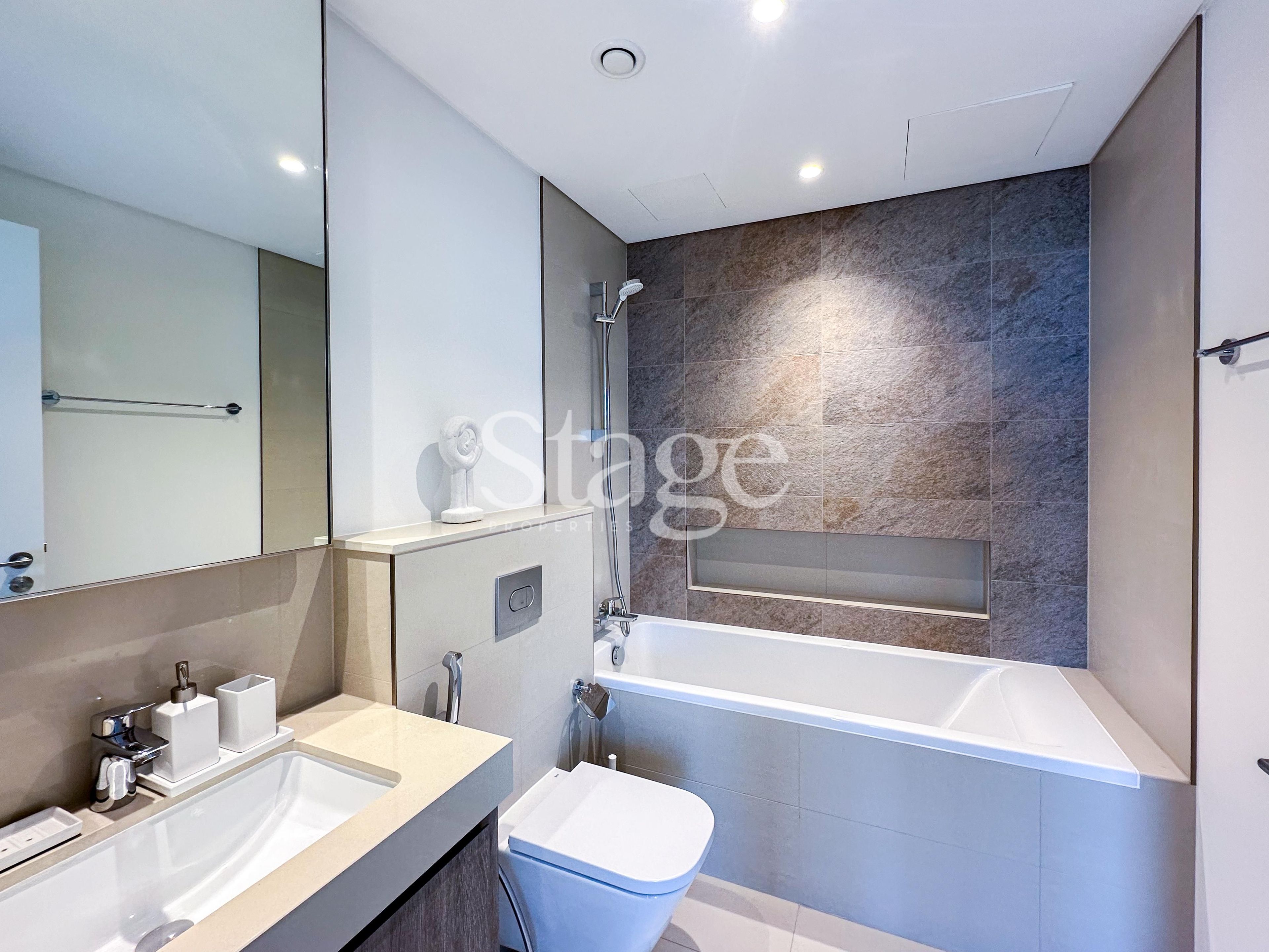 شقة من غرفة نوم للإيجار في Downtown Dubai، Dubai AP8329L