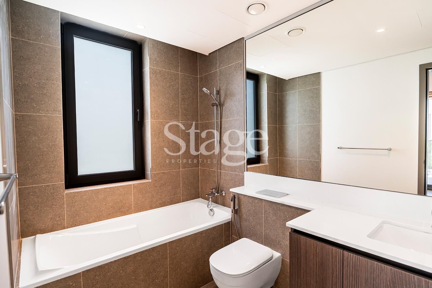 فيلا من ٤ غرف نوم للإيجار في Tilal Al Ghaf، Dubai VI7854L