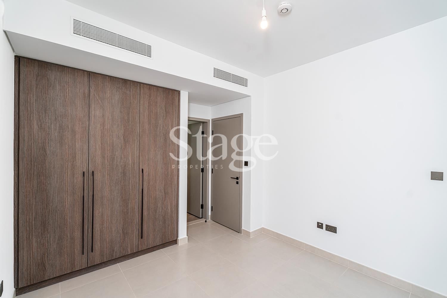 فيلا من ٤ غرف نوم للإيجار في Tilal Al Ghaf، Dubai VI7854L