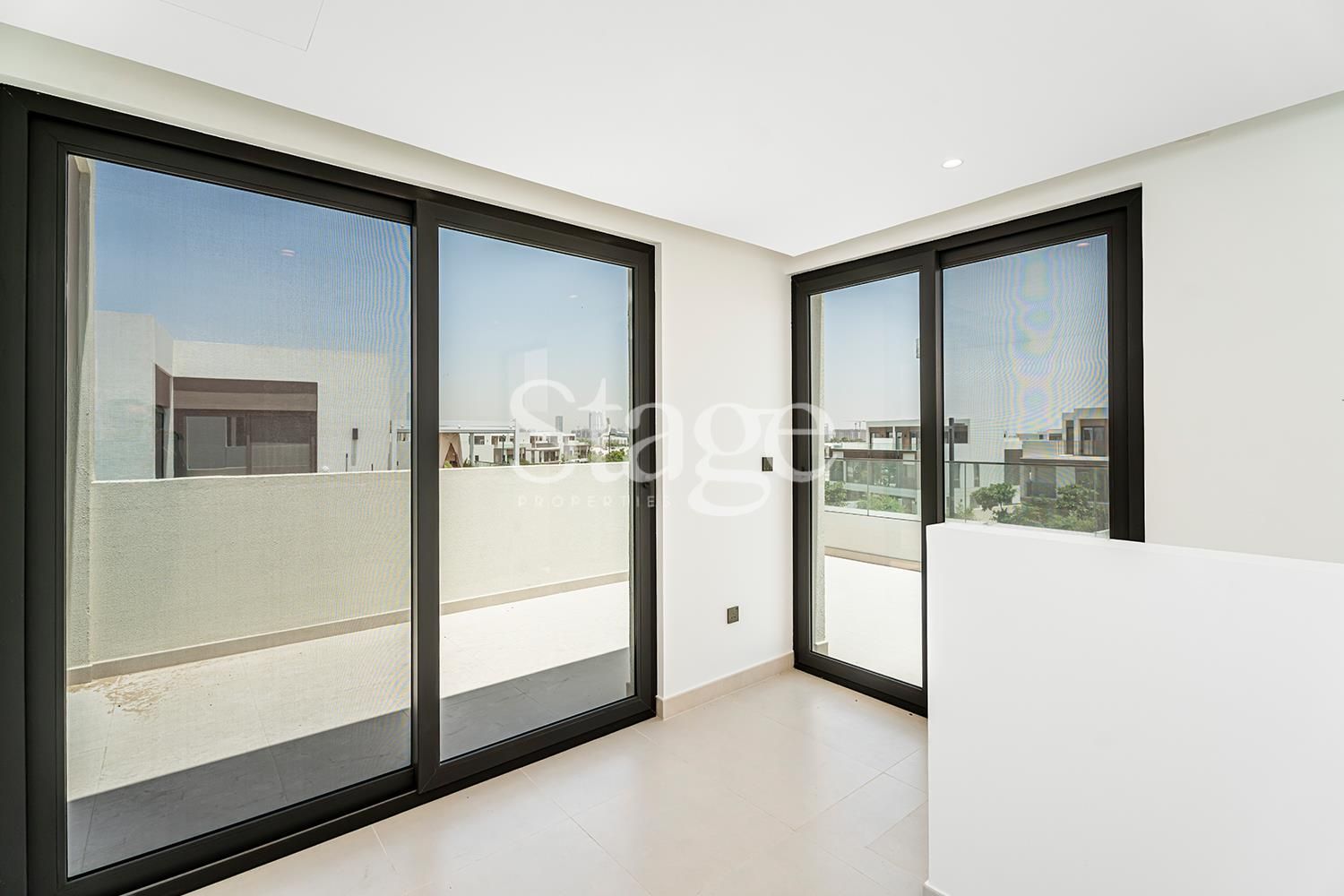 فيلا من ٤ غرف نوم للإيجار في Tilal Al Ghaf، Dubai VI7854L