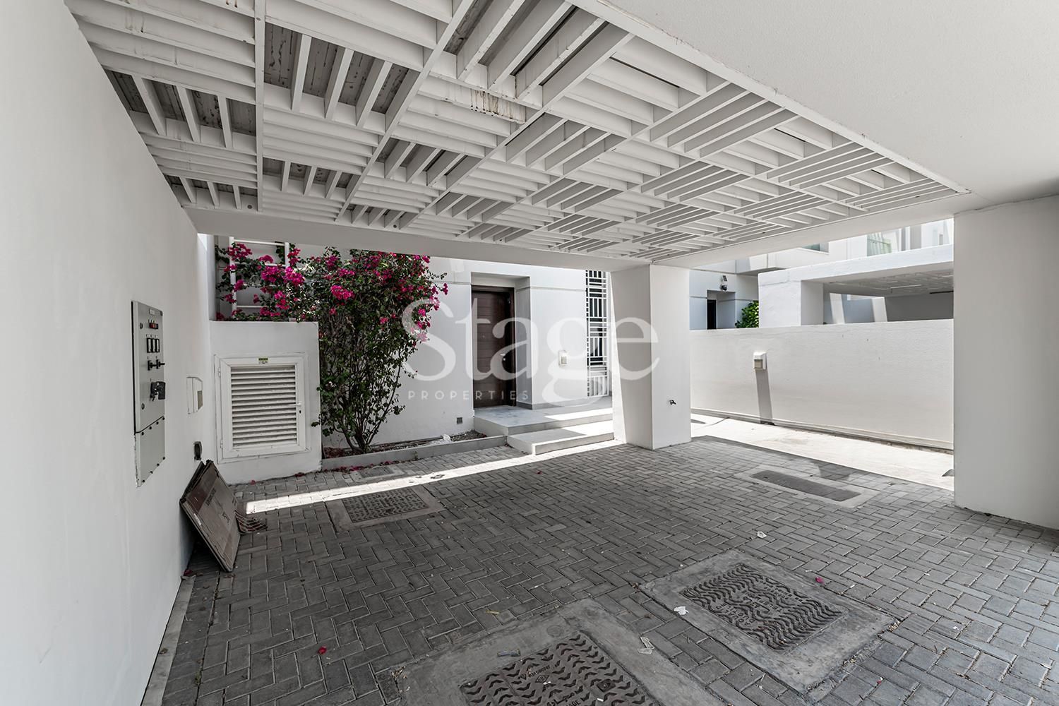 3 bedrooms Townhouse for Rent in Mudon, Dubai TH8052L