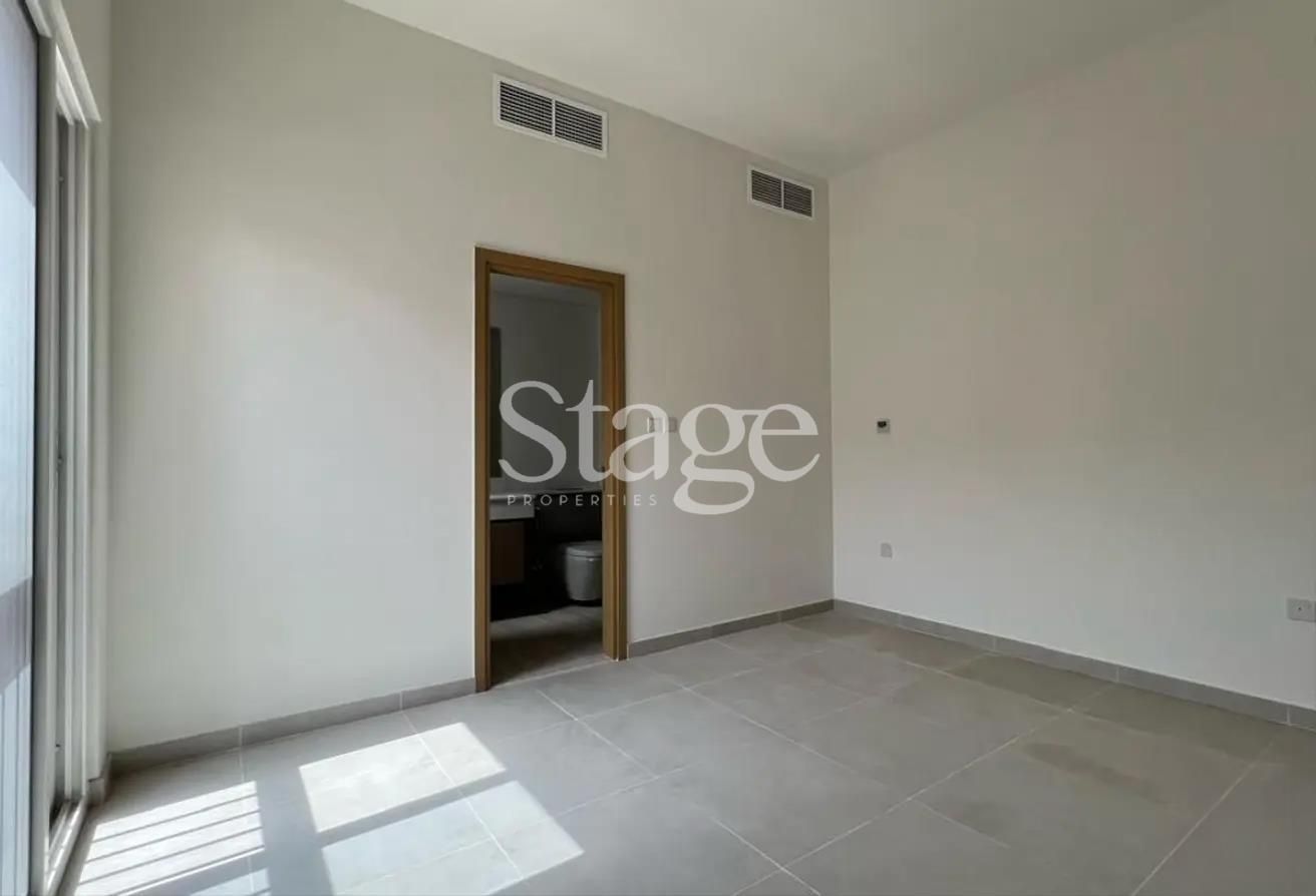 2 bedrooms Townhouse for Sale in Dubai Land, Dubai TH8276S