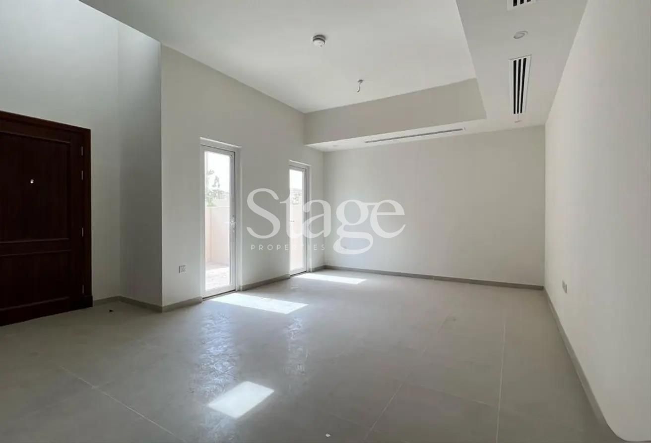 2 bedrooms Townhouse for Sale in Dubai Land, Dubai TH8276S
