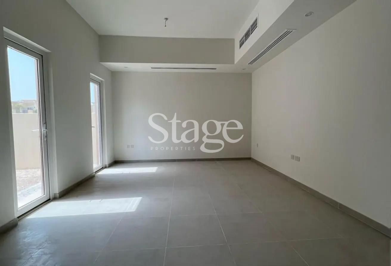 2 bedrooms Townhouse for Sale in Dubai Land, Dubai TH8276S