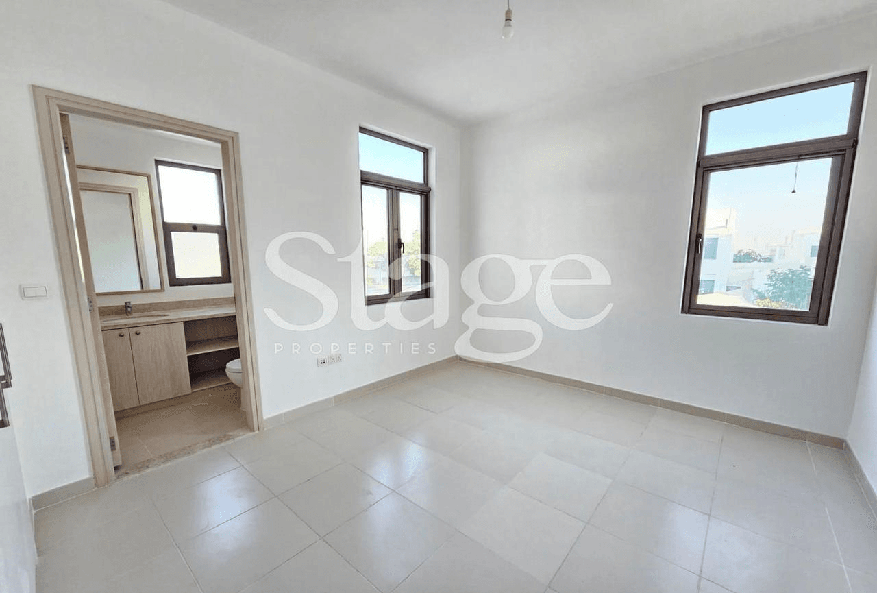 4 bedrooms Twin Villas for Sale in Reem, Dubai VH7318S