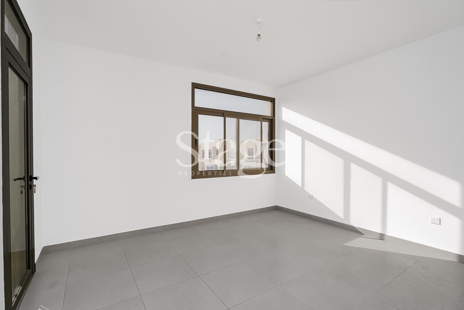 4 bedrooms Townhouse for Rent in Town Square, Dubai TH8056L