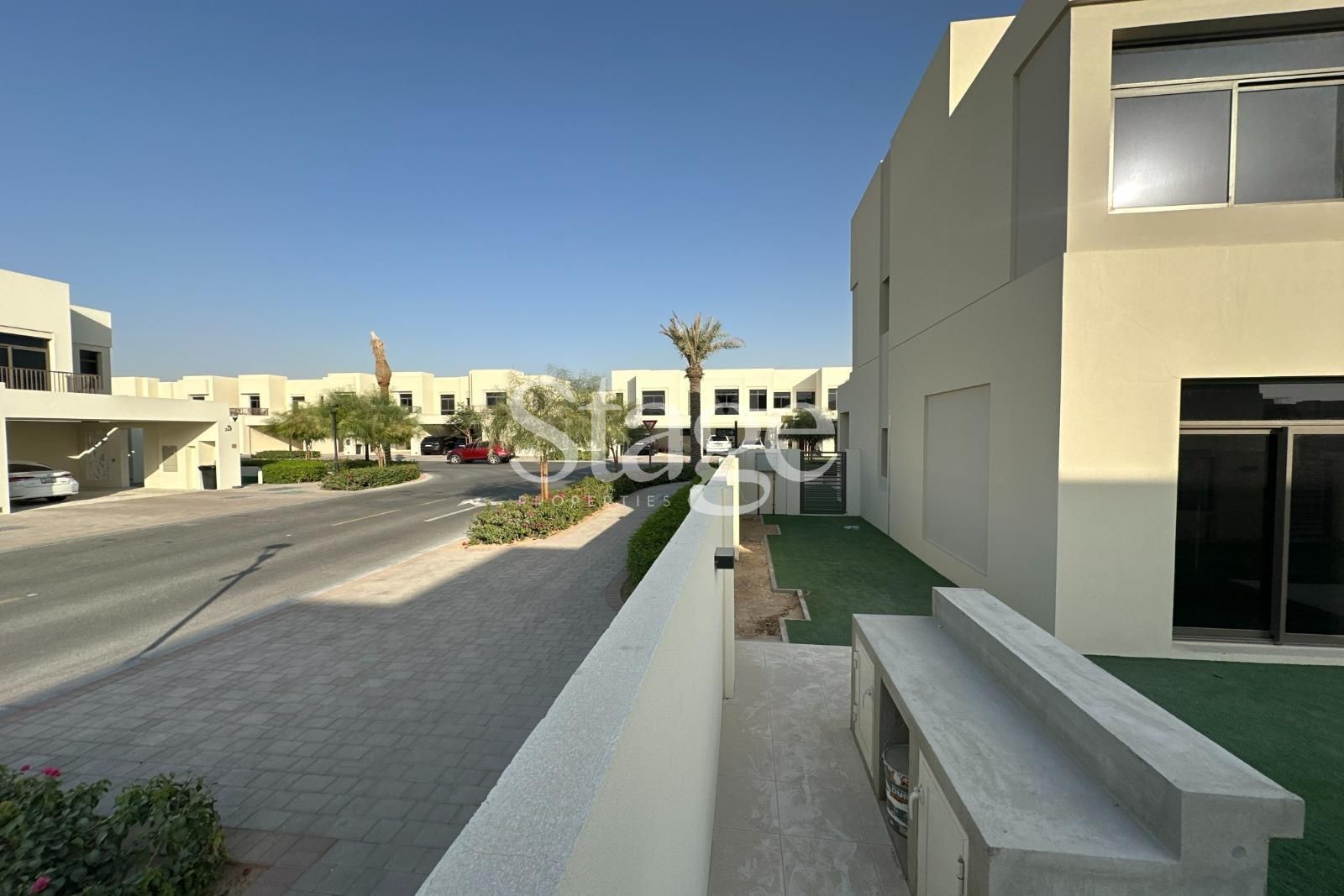 4 bedrooms Townhouse for Rent in Town Square, Dubai TH8056L