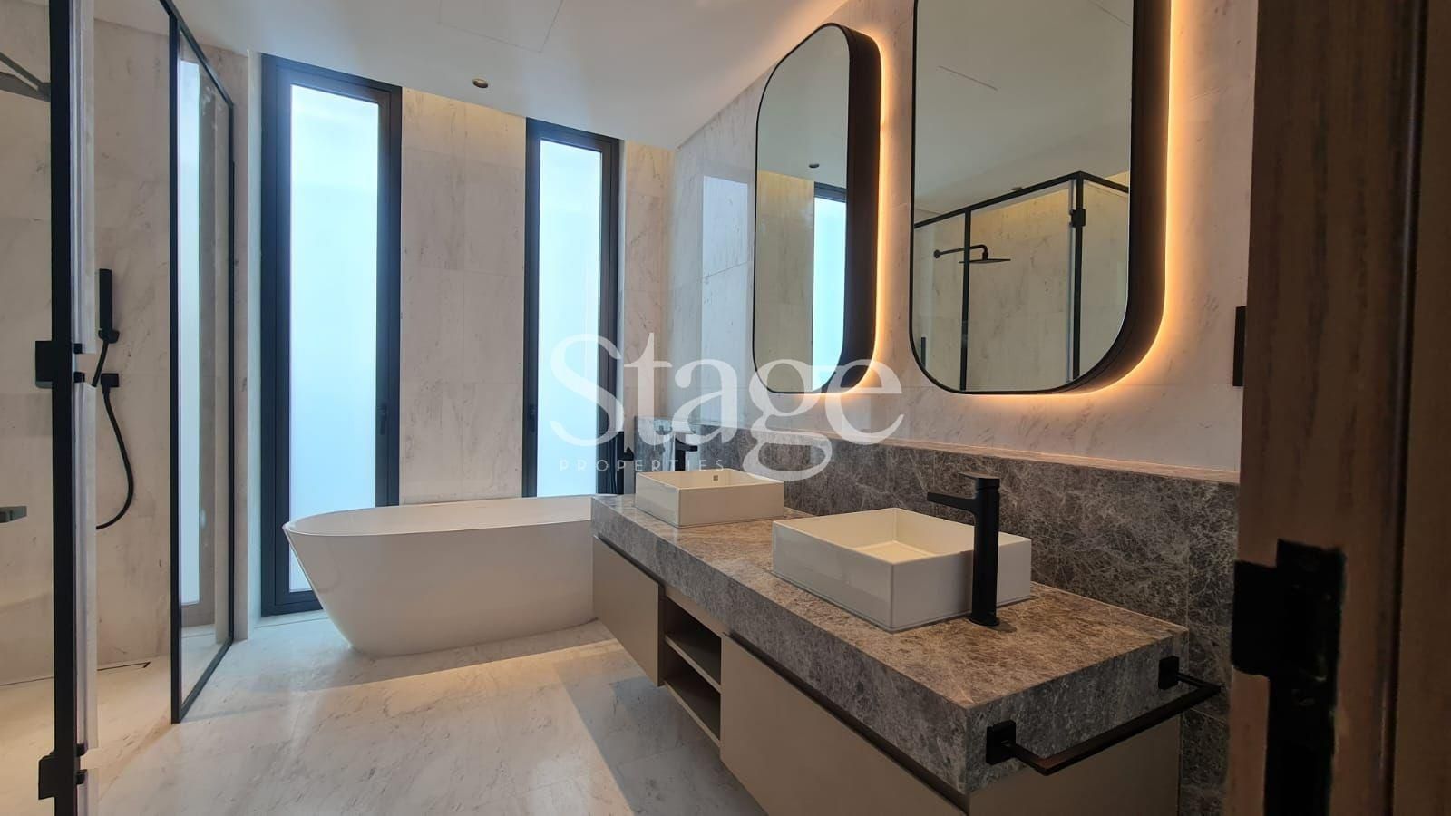 فيلا من ٥ غرف نوم للإيجار في Tilal Al Ghaf، Dubai VI8028L