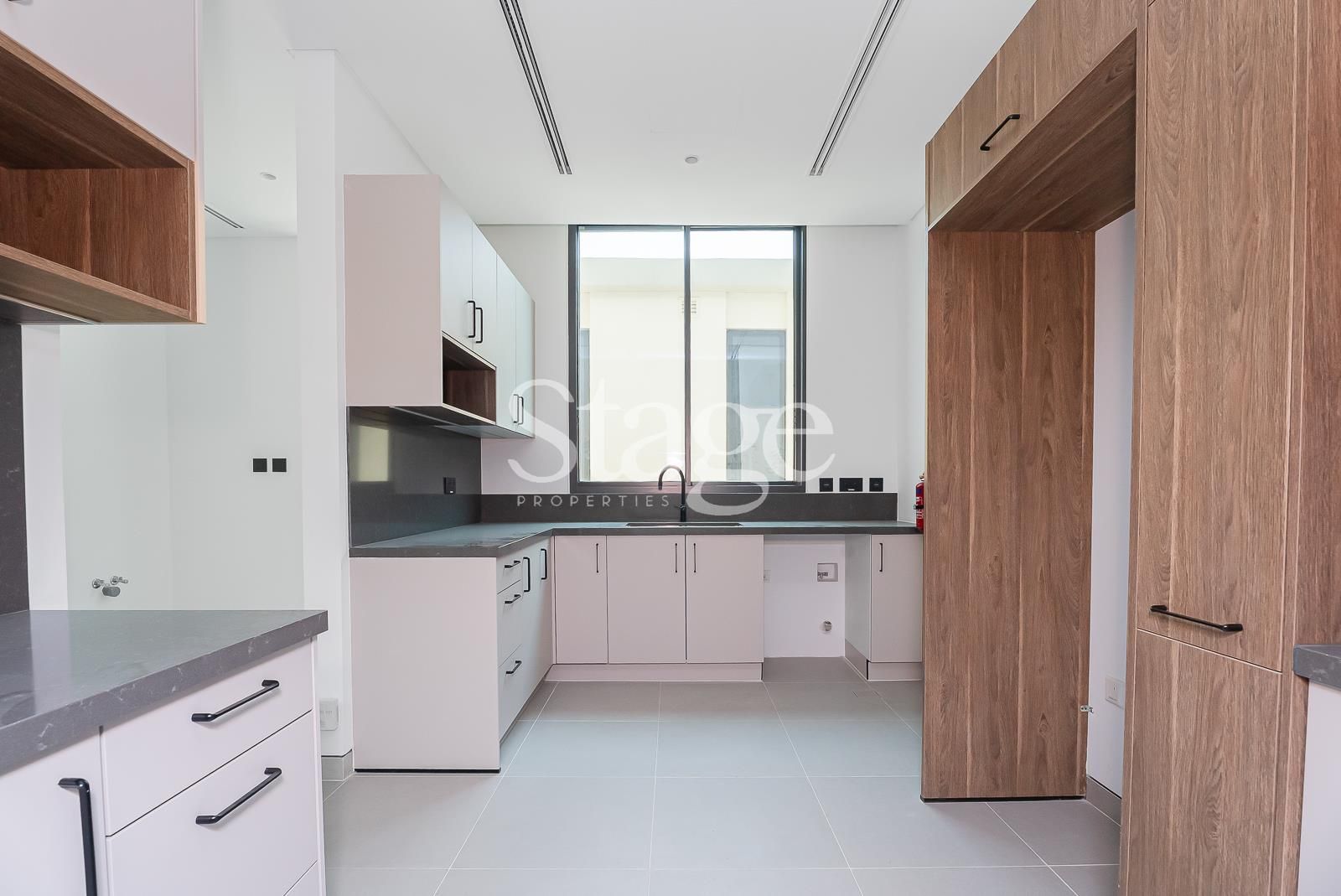 4 bedrooms common for Rent in Tilal Al Ghaf, Dubai VI8046L