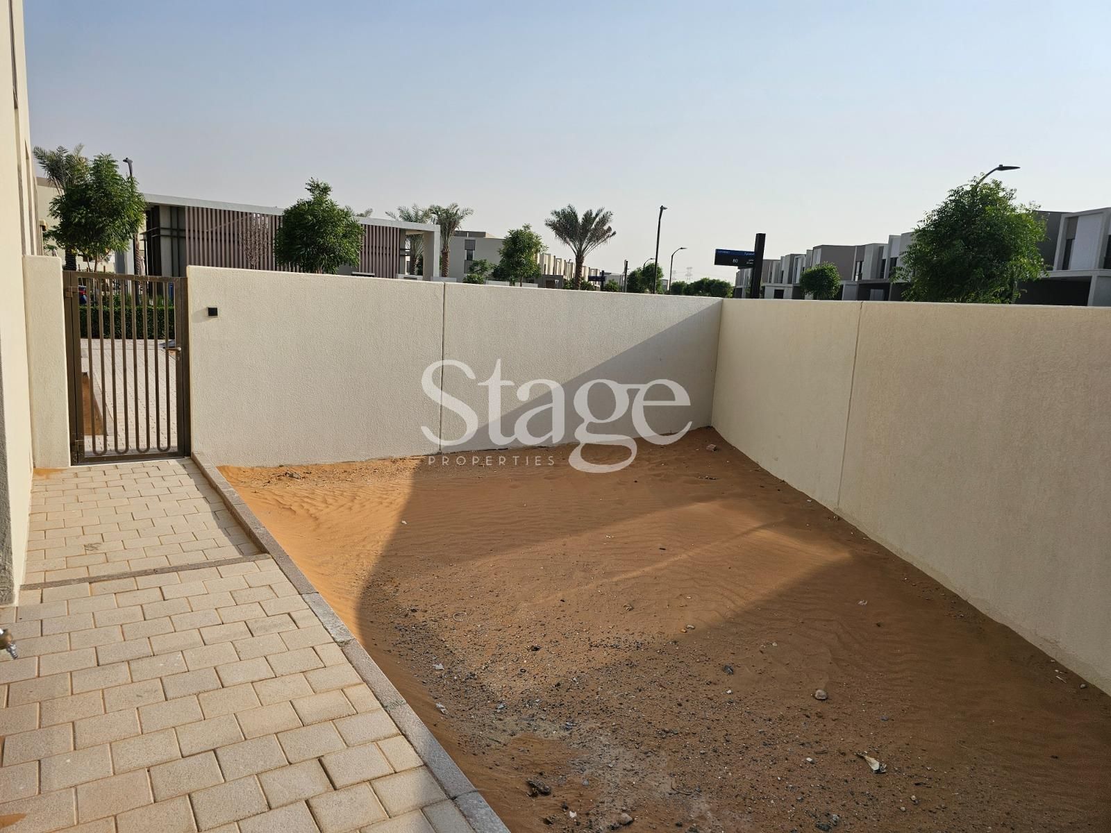 4 bedrooms Townhouse for Rent in Dubai Land, Dubai TH8503L