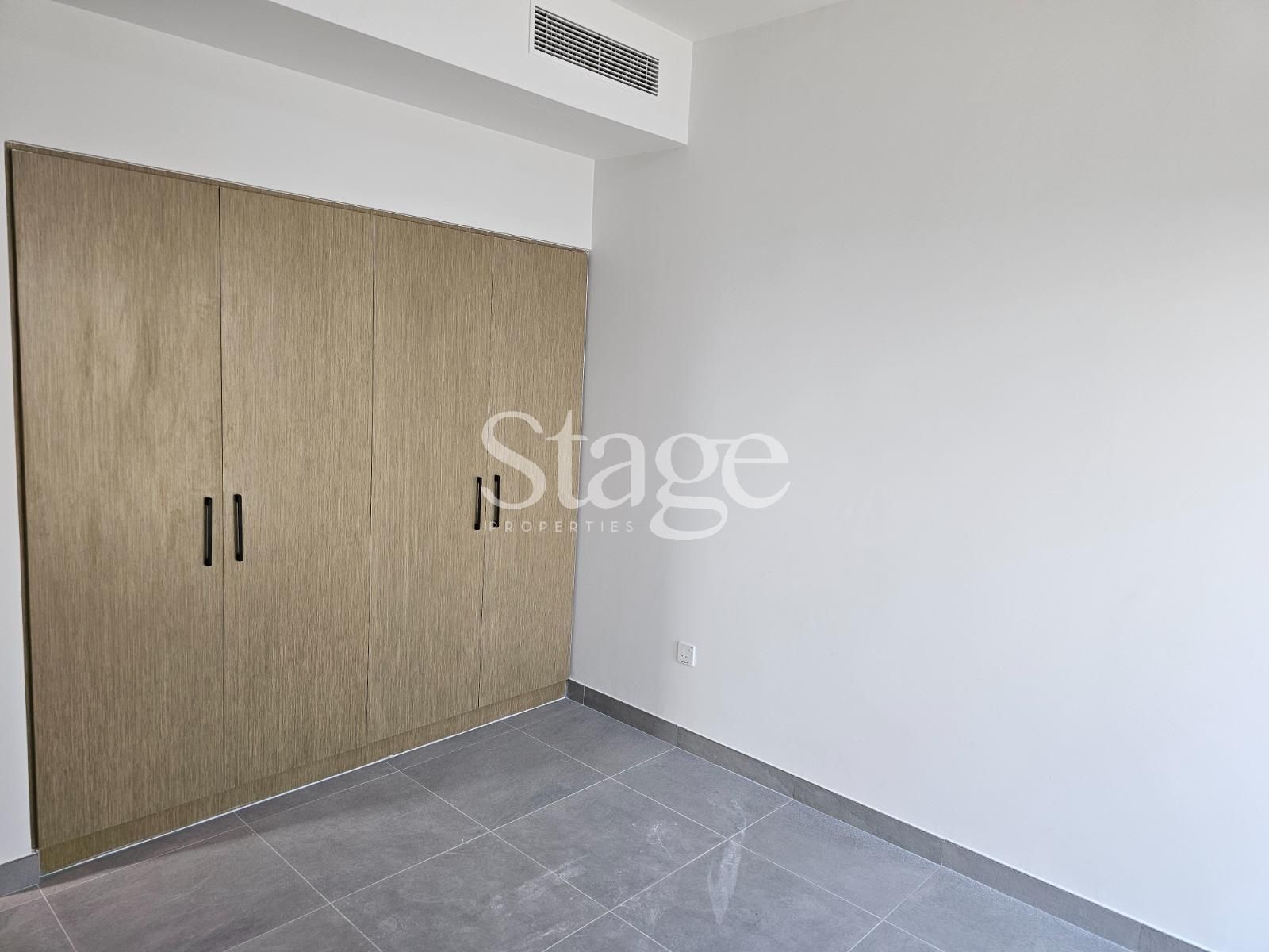 4 bedrooms Townhouse for Rent in Dubai Land, Dubai TH8503L