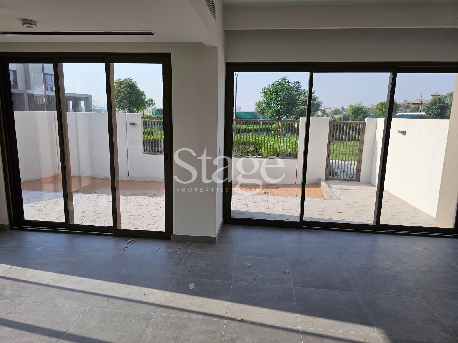 4 bedrooms Townhouse for Rent in Dubai Land, Dubai TH8503L