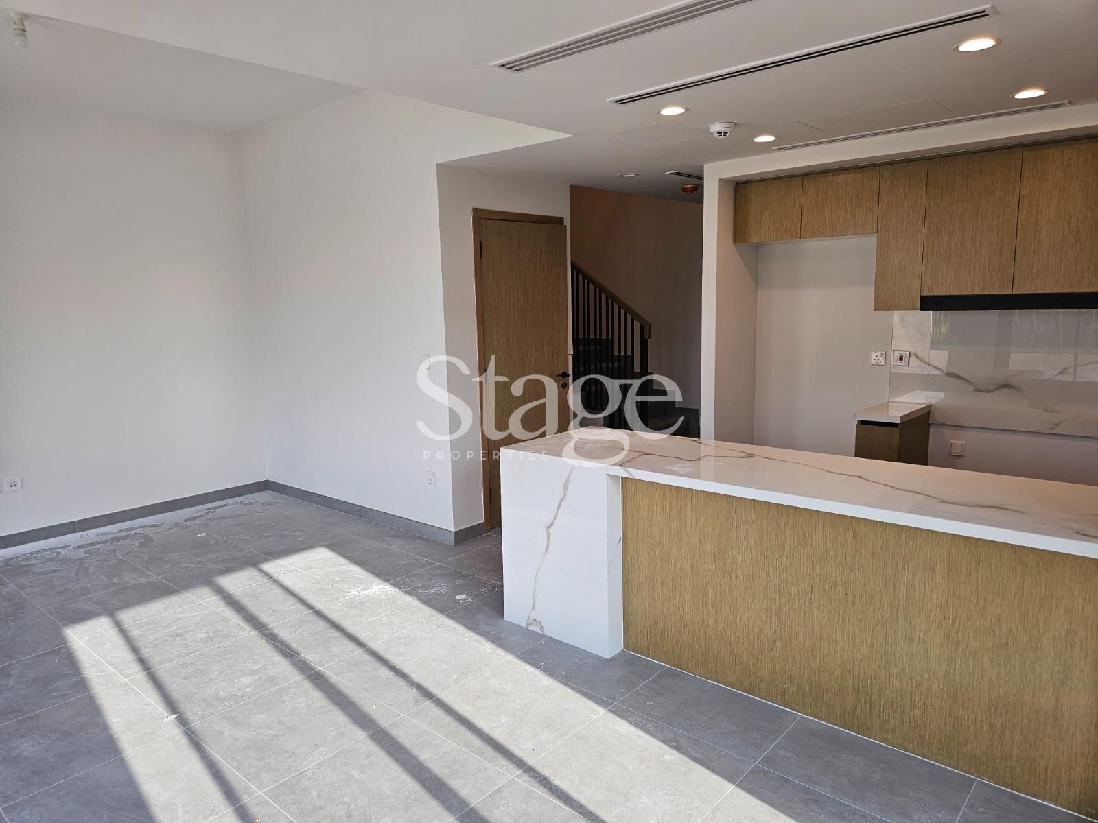 4 bedrooms Townhouse for Rent in Dubai Land, Dubai TH8503L