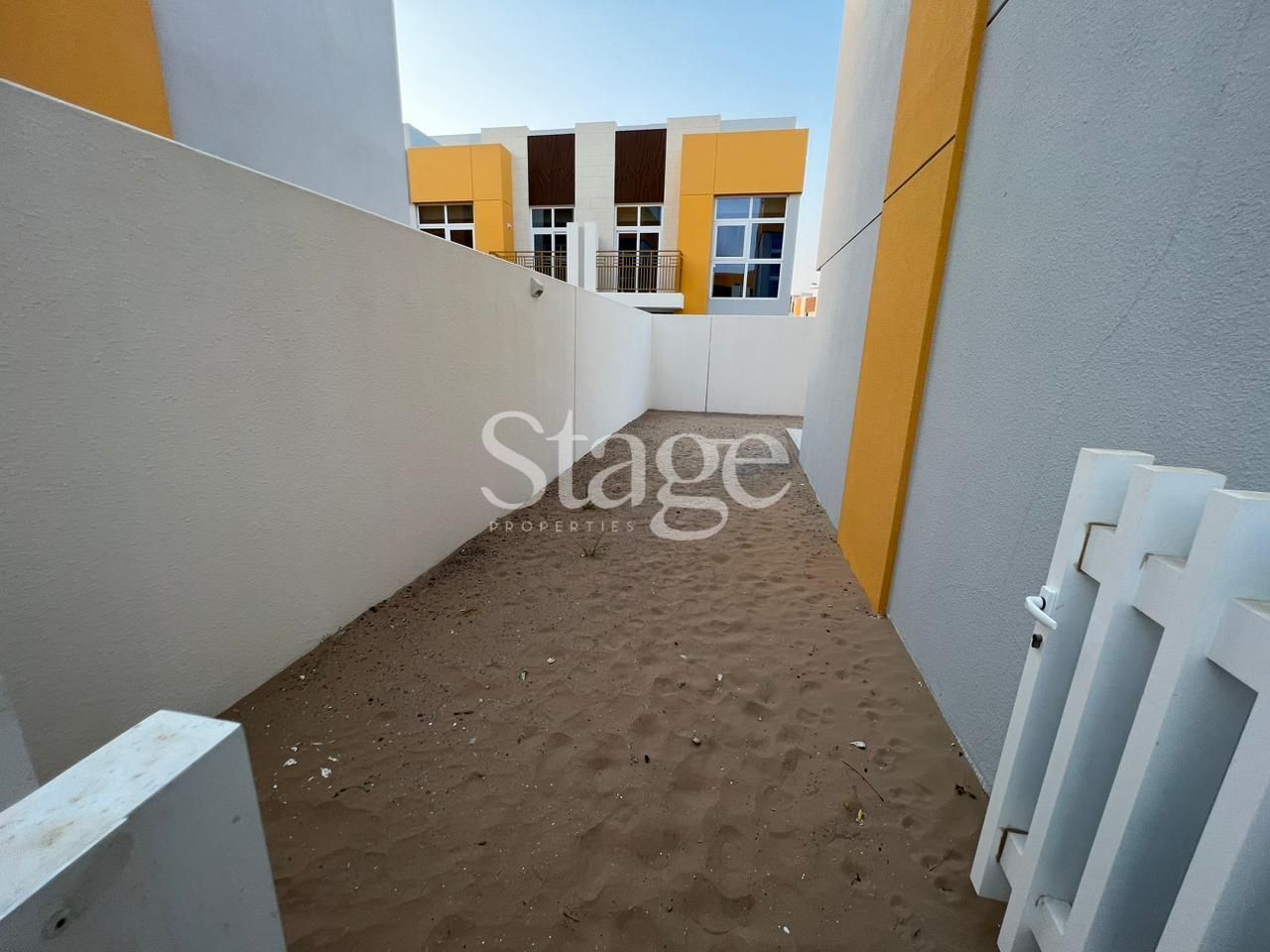 3 bedrooms Townhouse for Sale in Damac Hills 2, Dubai TH8592S