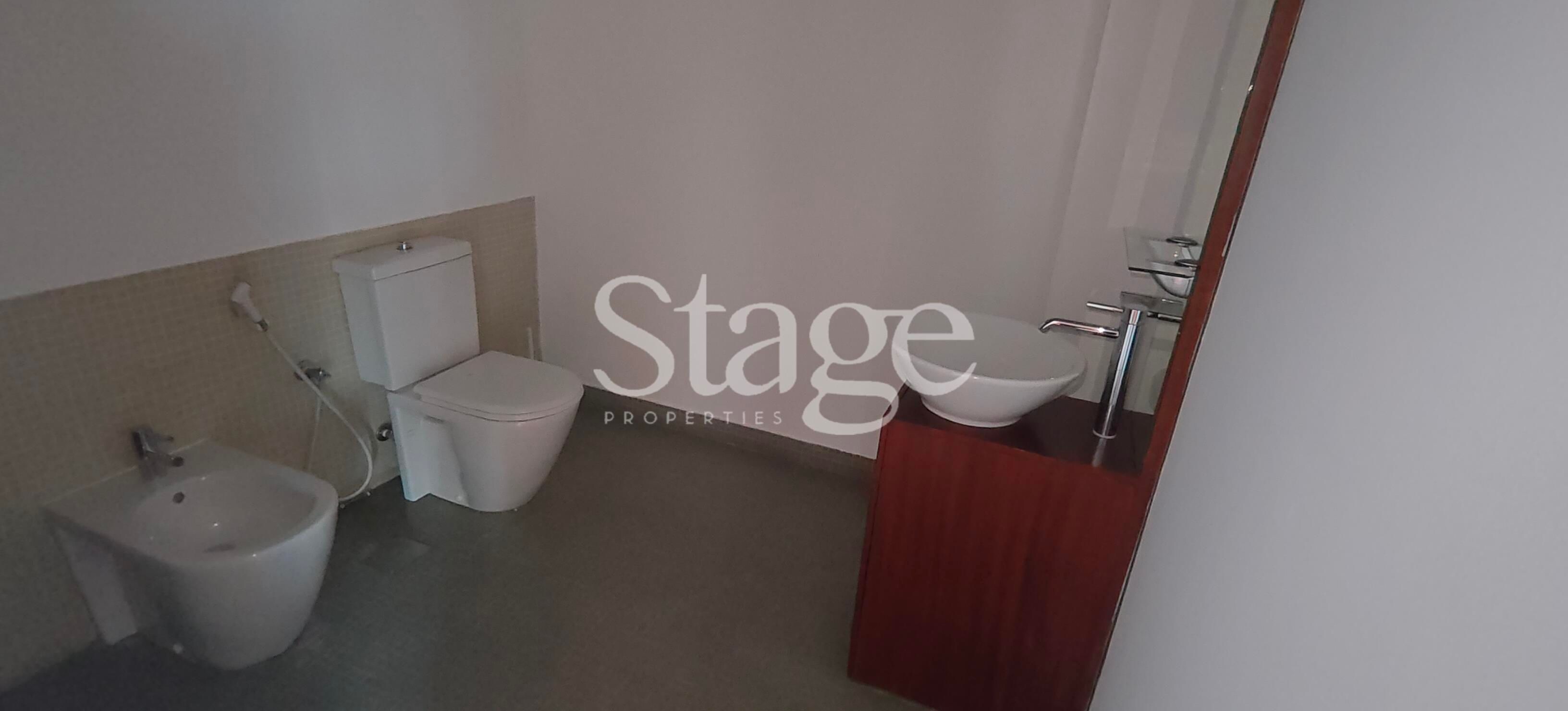 Office Space for Rent in Dubai Media City, Dubai OF8360L