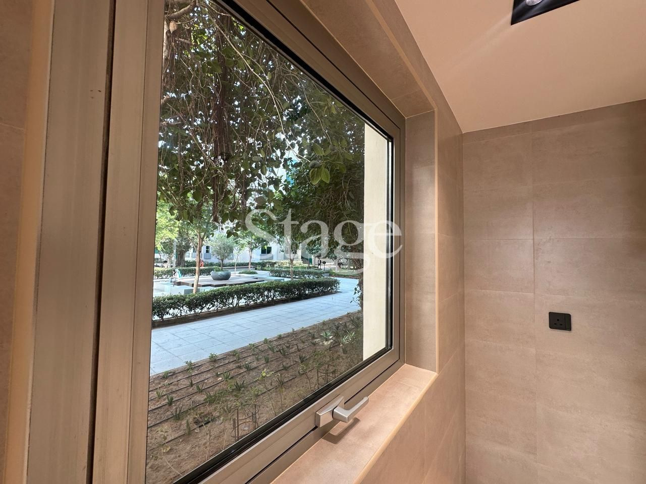 Office Space for Rent in Dubai Media City, Dubai OF9356L