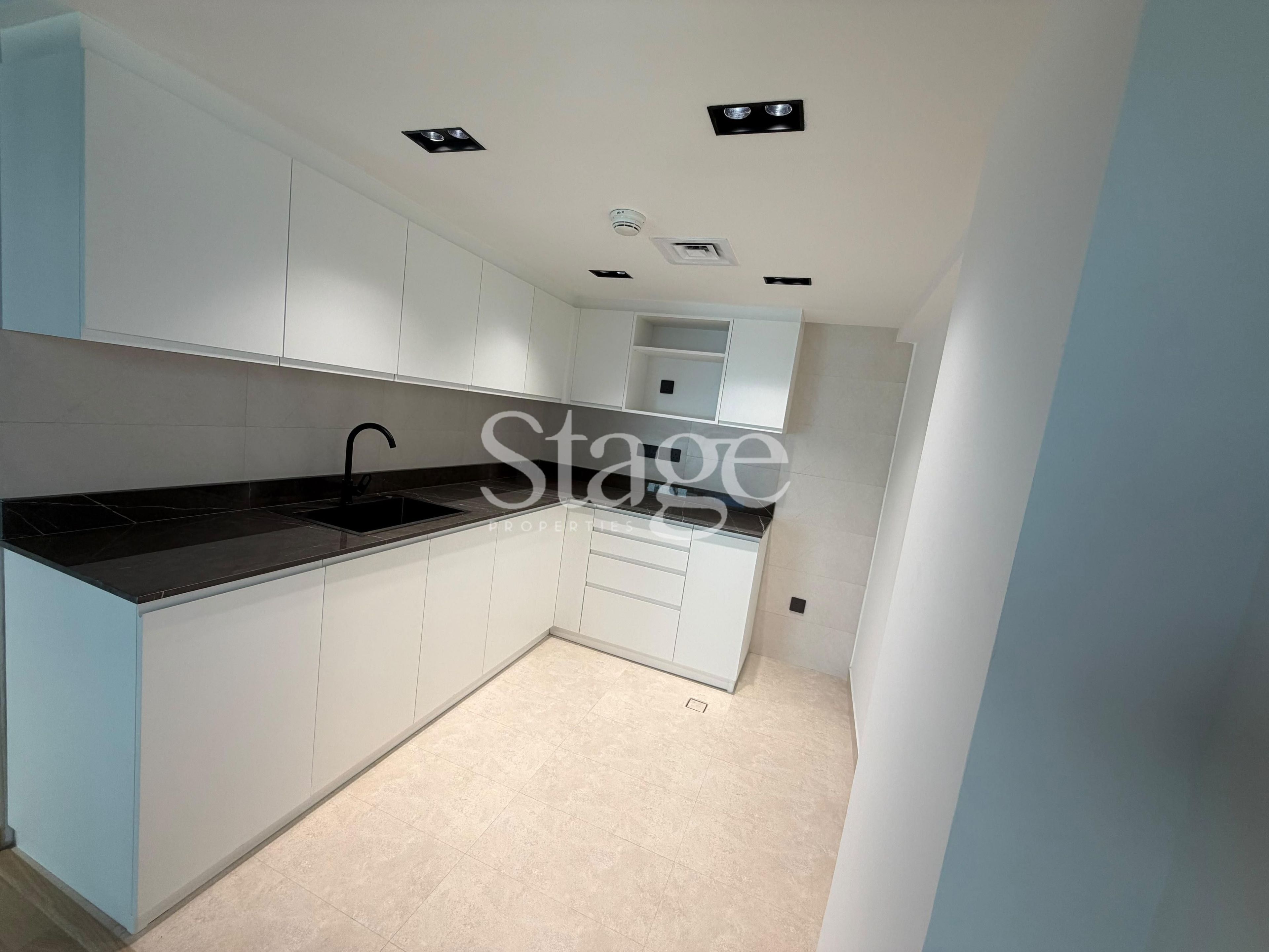 Office Space for Rent in Dubai Media City, Dubai OF10070L