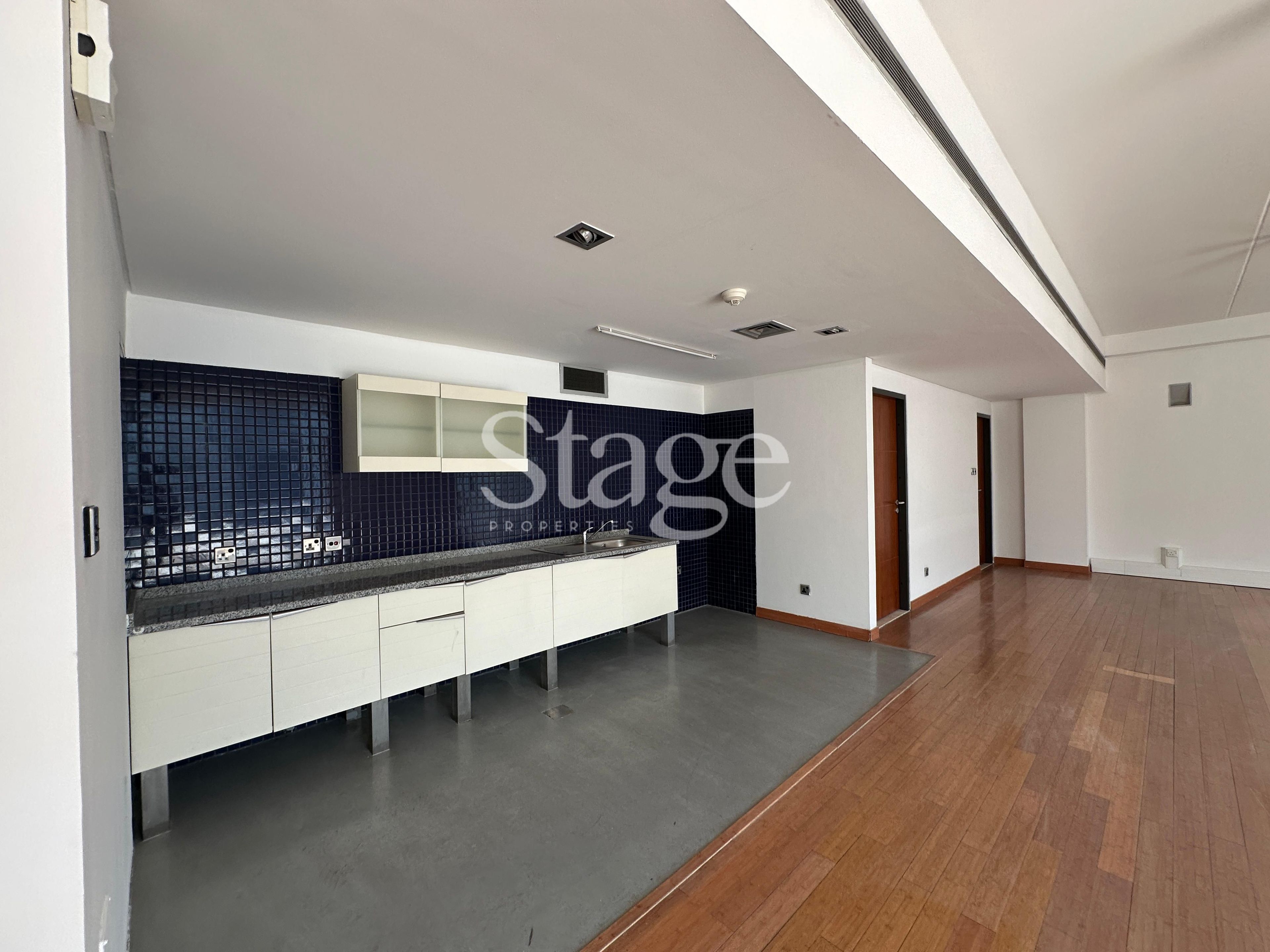 Office Space for Rent in Dubai Media City, Dubai OF8546L