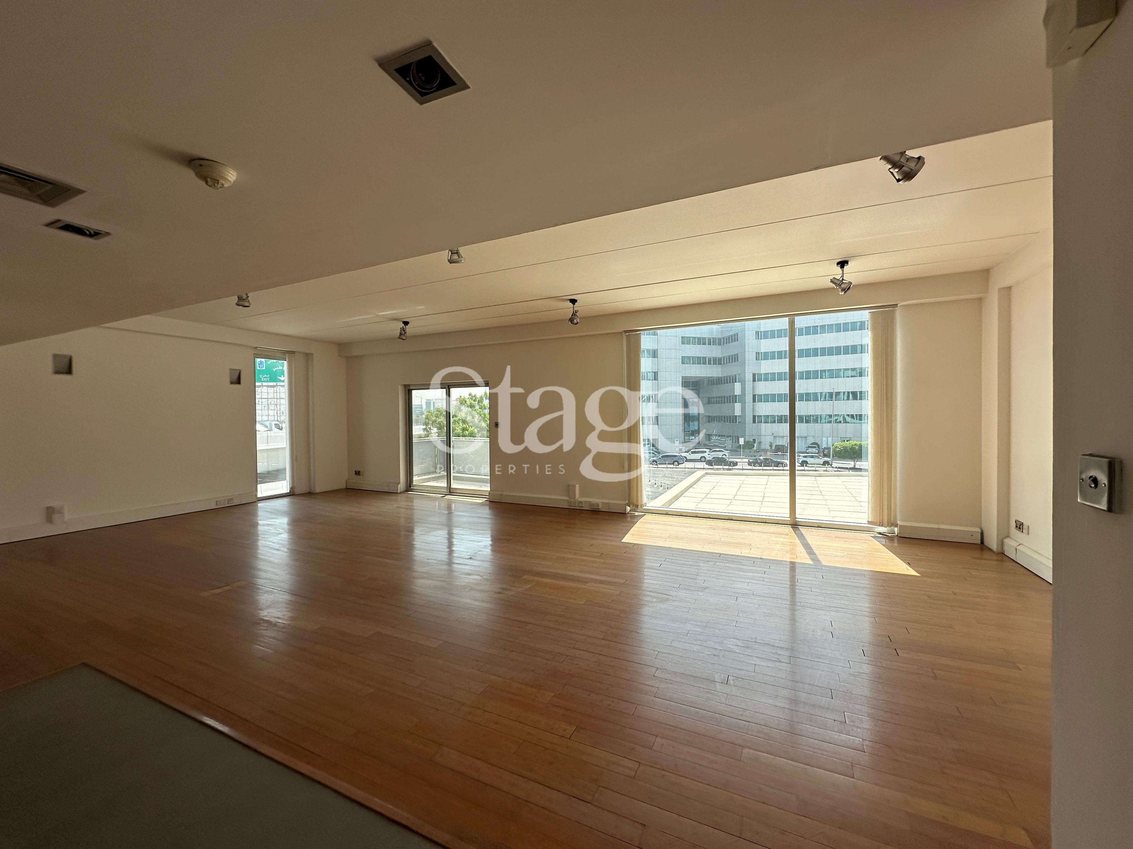 Office Space for Rent in Dubai Media City, Dubai OF8546L