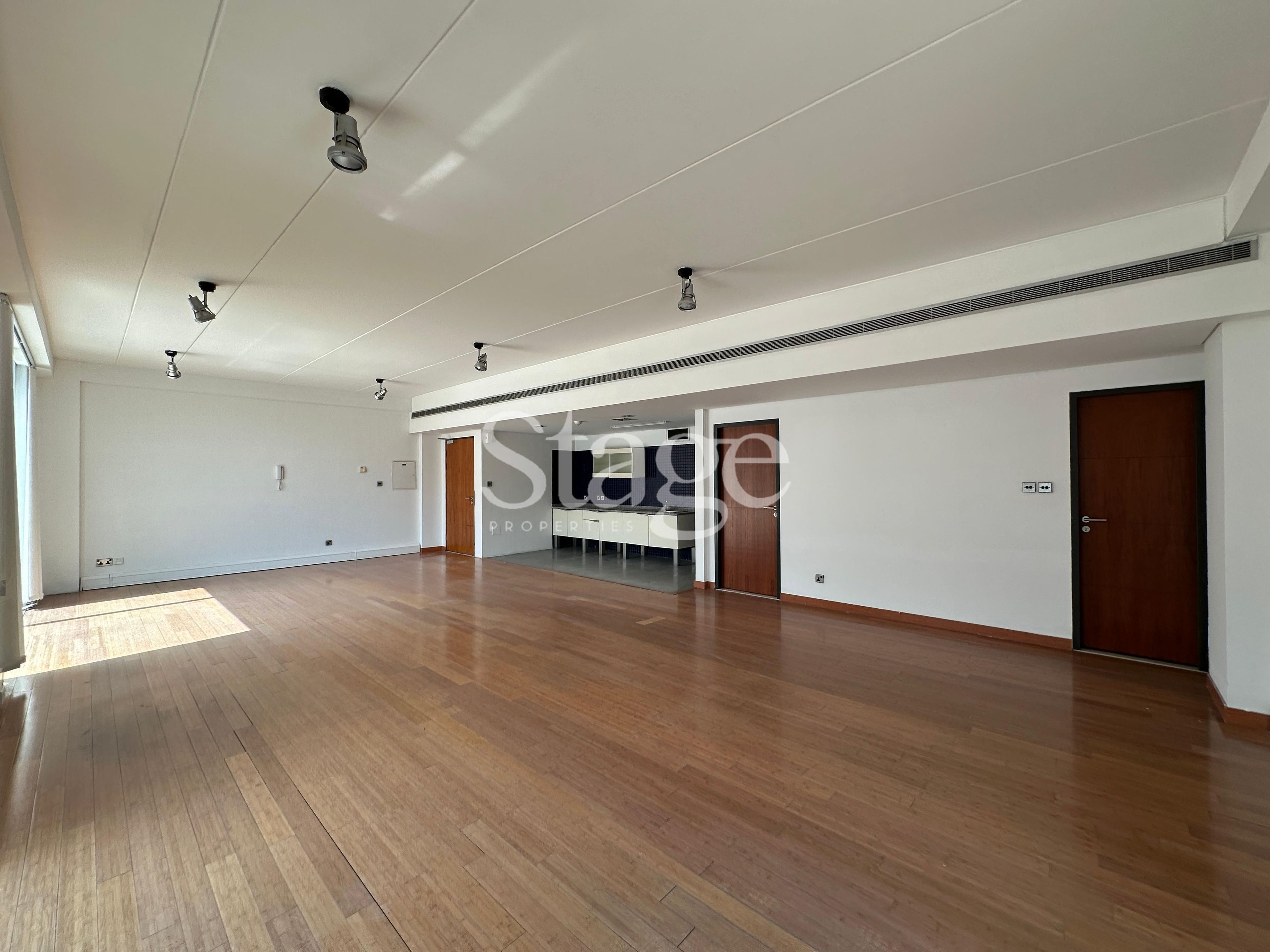 DDA License | Premium Office | Strategic Location