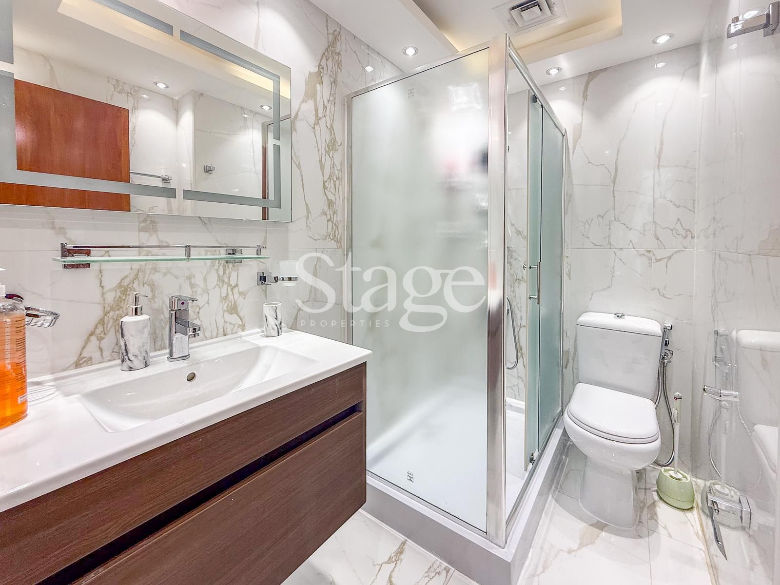 2 bedrooms apartment for Sale in Business Bay, Dubai AP9822S