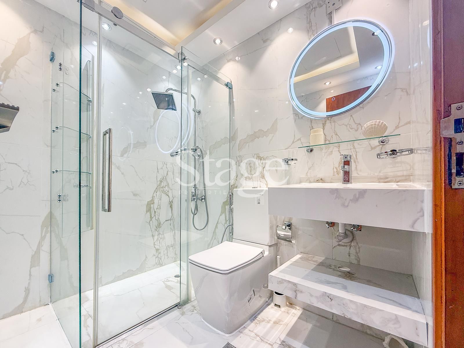 2 bedrooms apartment for Sale in Business Bay, Dubai AP9822S