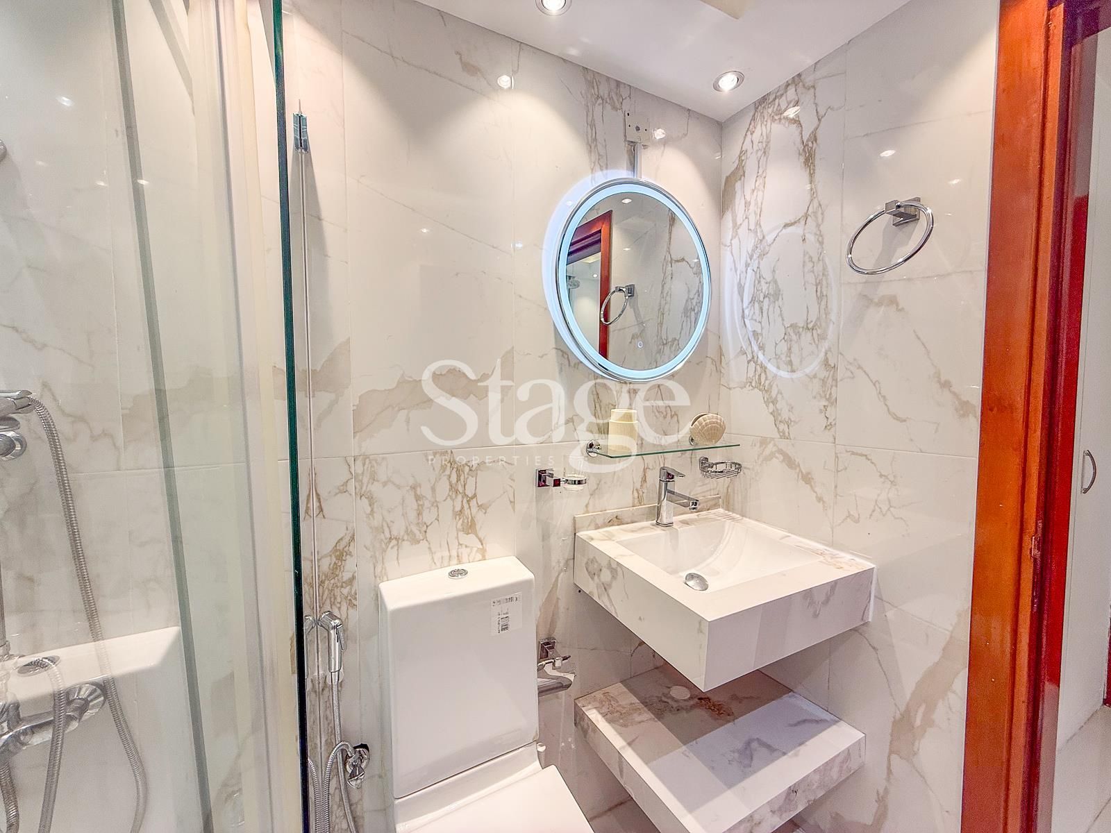 2 bedrooms apartment for Sale in Business Bay, Dubai AP9822S