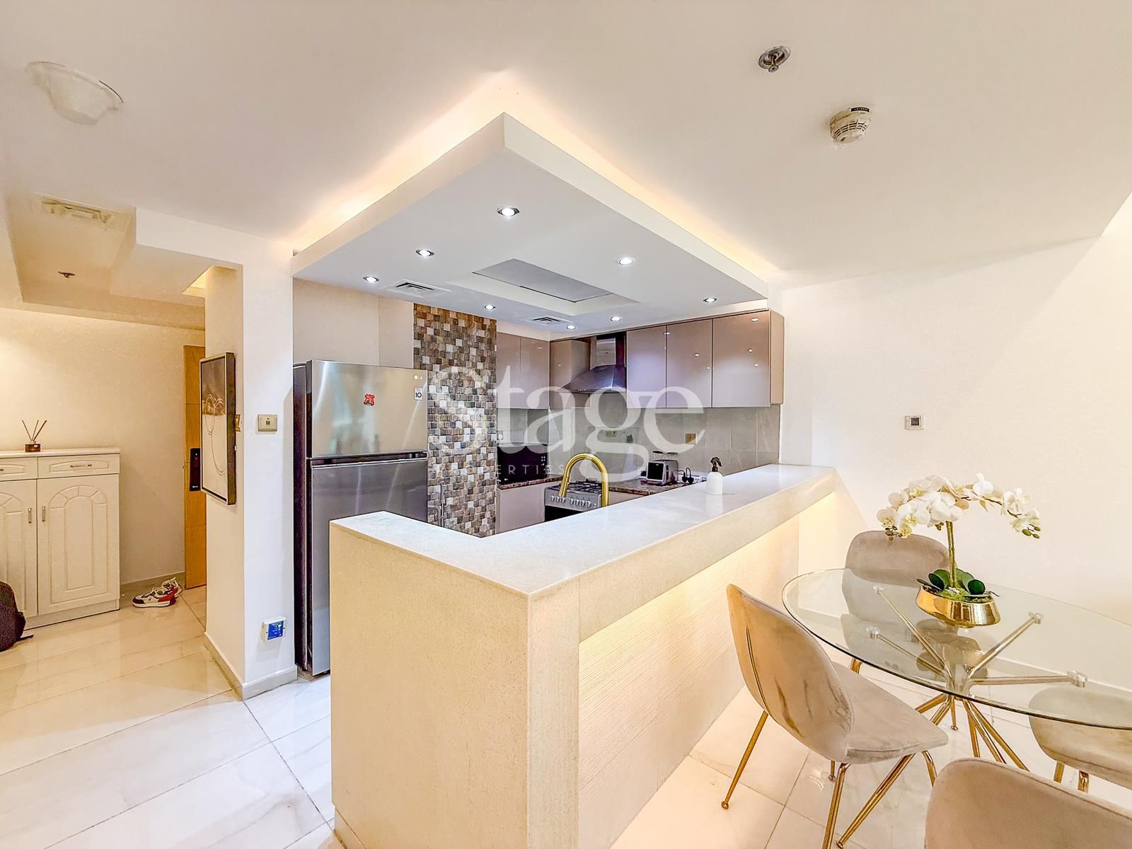 2 bedrooms apartment for Sale in Business Bay, Dubai AP9822S