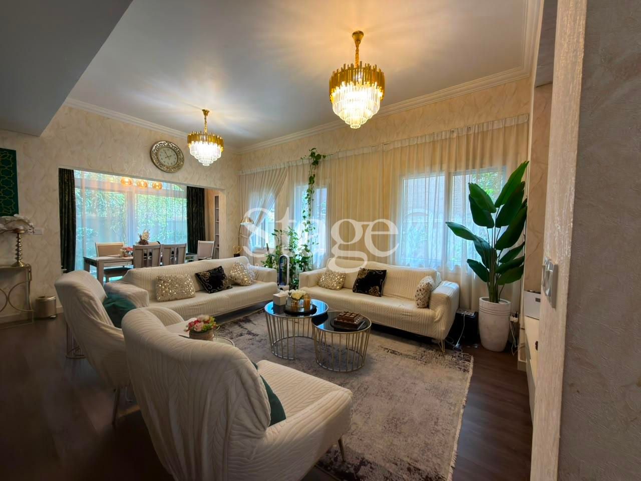 فيلا توأم من ٣ غرف نوم للإيجار في Dubai Land، Dubai VI9731L
