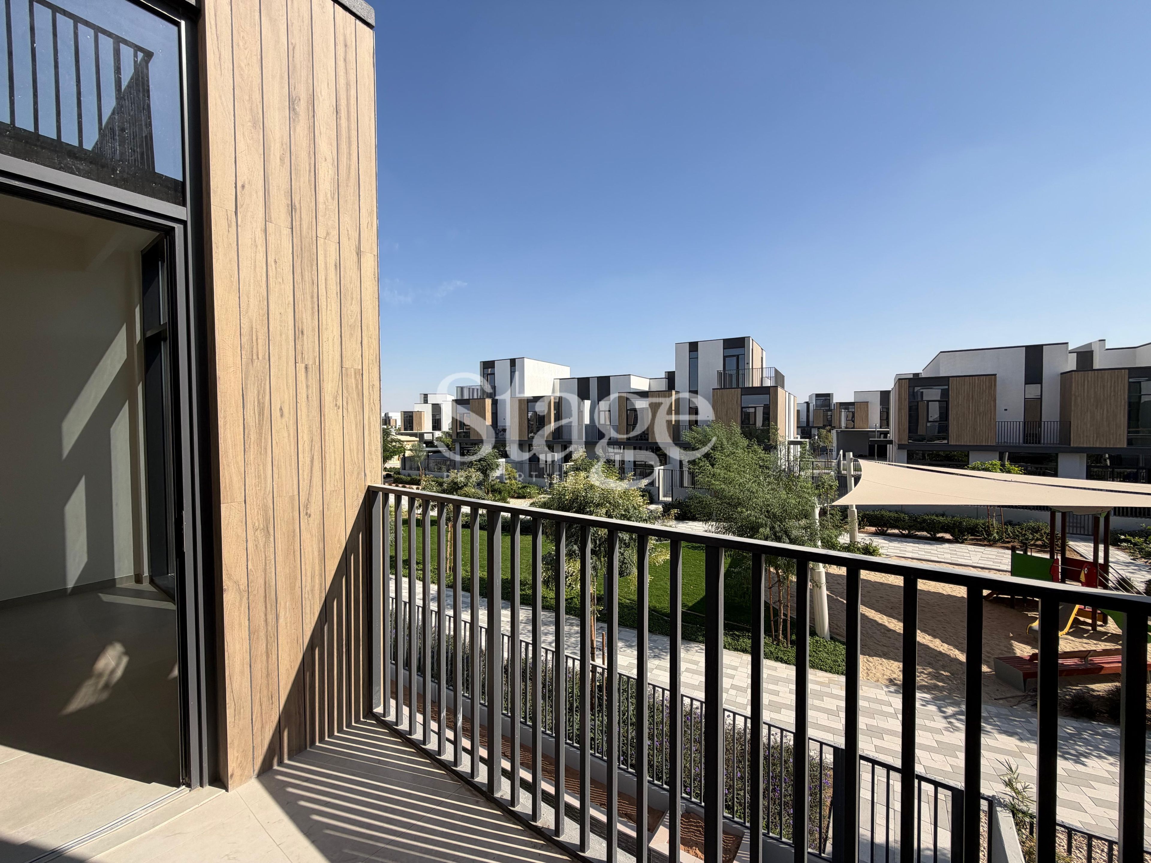 EXTENDED GARDEN | ON THE PARK | SINGLE ROW