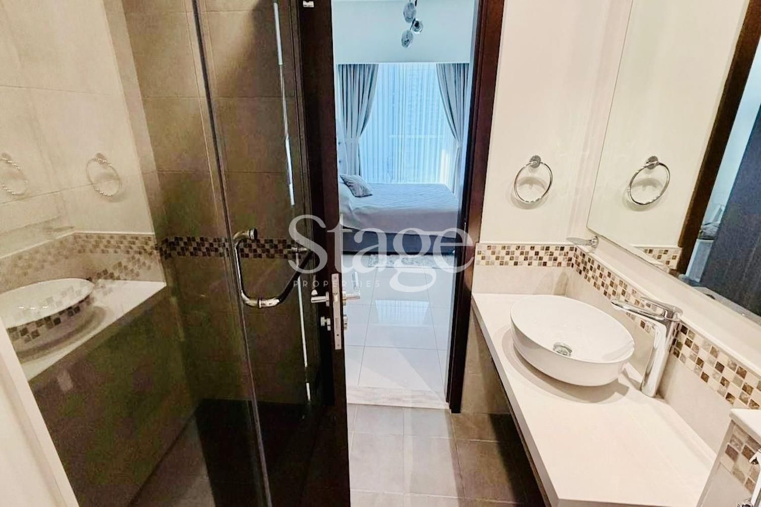 2 bedrooms apartment for Rent in Business Bay, Dubai AP9638L