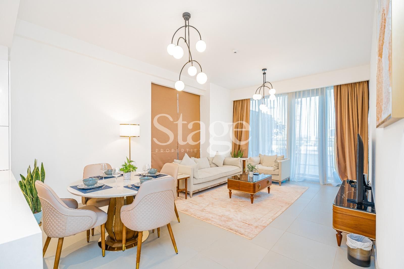 Exclusive | Spacious 2-Bedroom | Canal Views