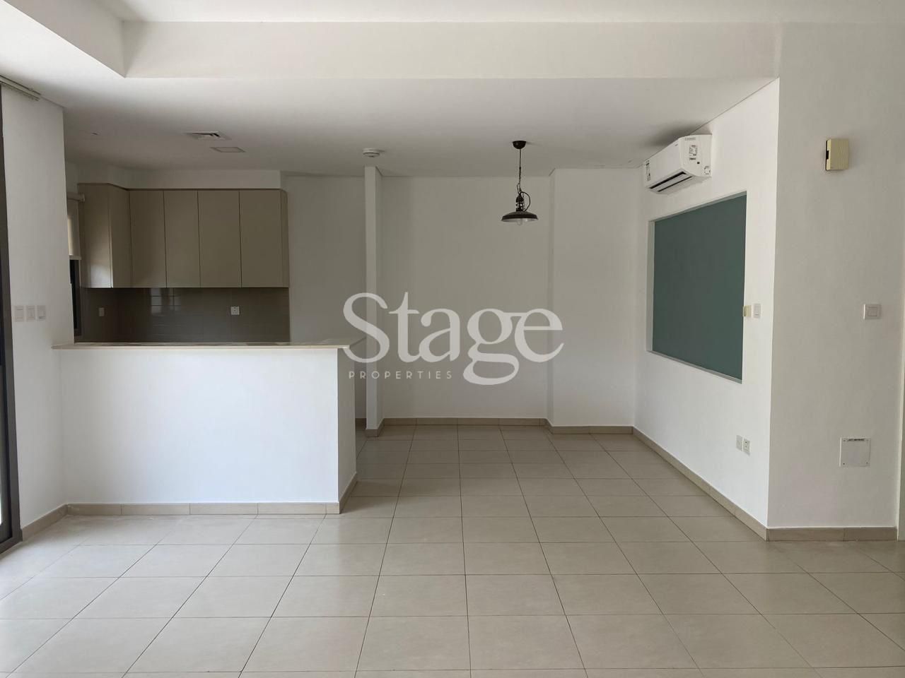 3 bedrooms Townhouse for Rent in Town Square, Dubai TH10021L