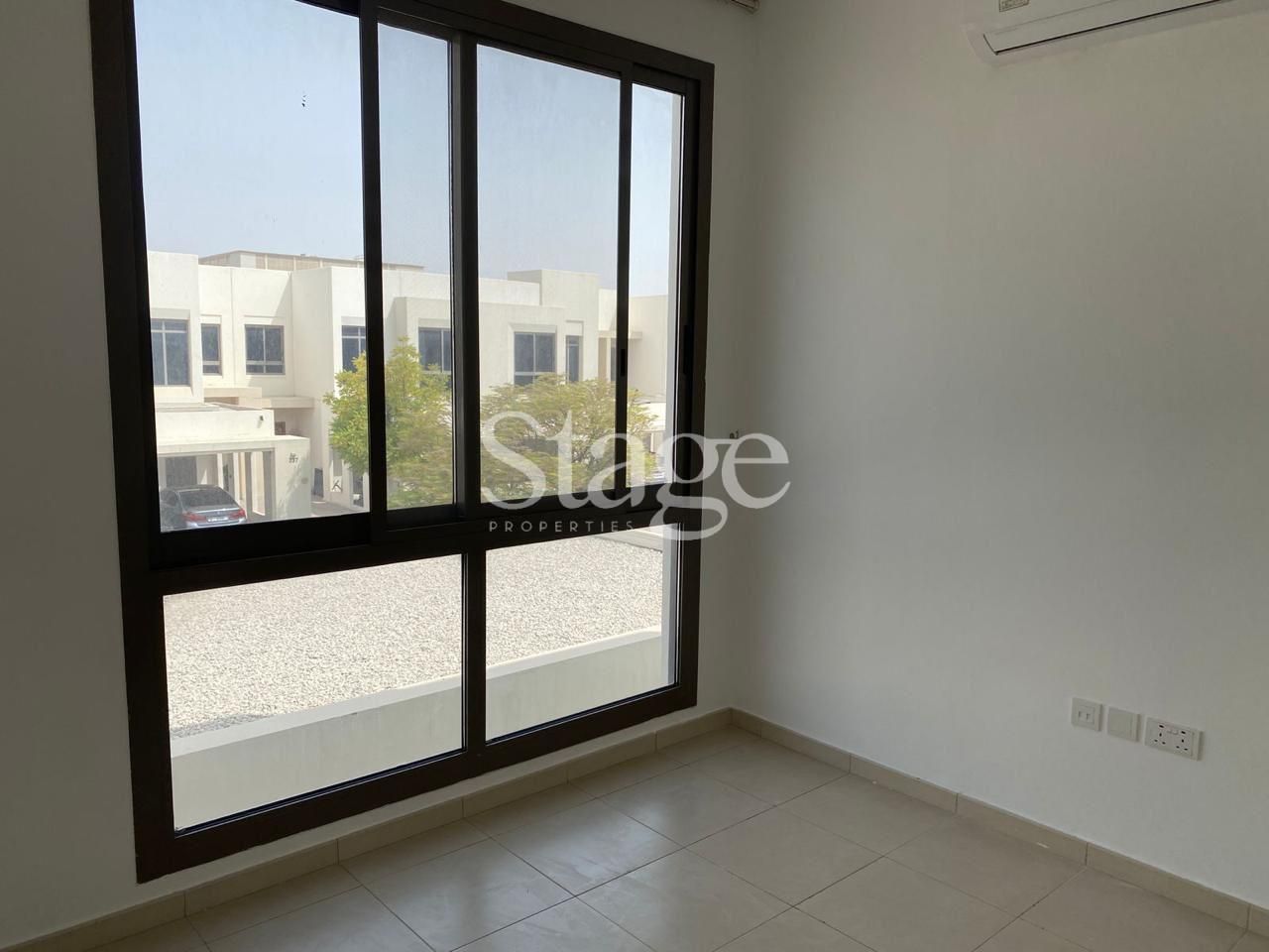 3 bedrooms Townhouse for Rent in Town Square, Dubai TH10021L
