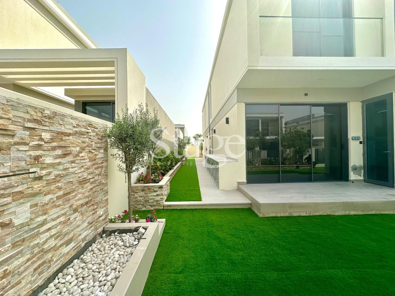 فيلا من ٤ غرف نوم للإيجار في Tilal Al Ghaf، Dubai VI7943L