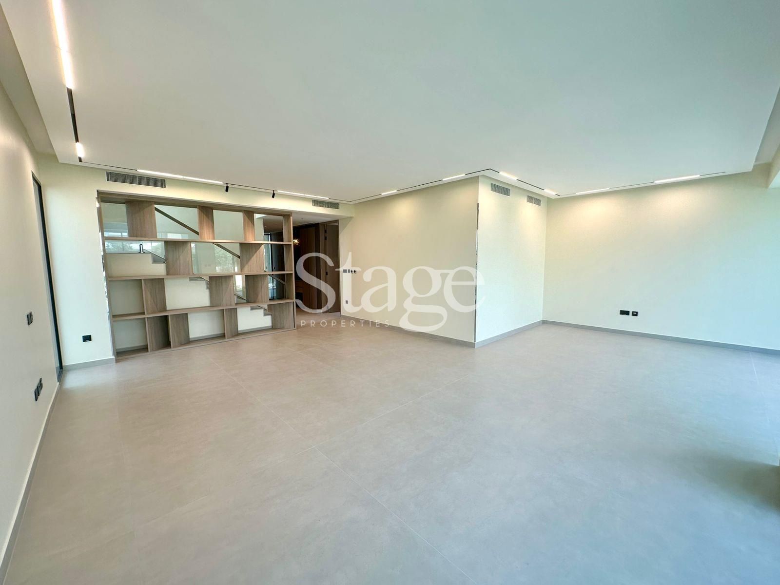 فيلا من ٤ غرف نوم للإيجار في Tilal Al Ghaf، Dubai VI7943L