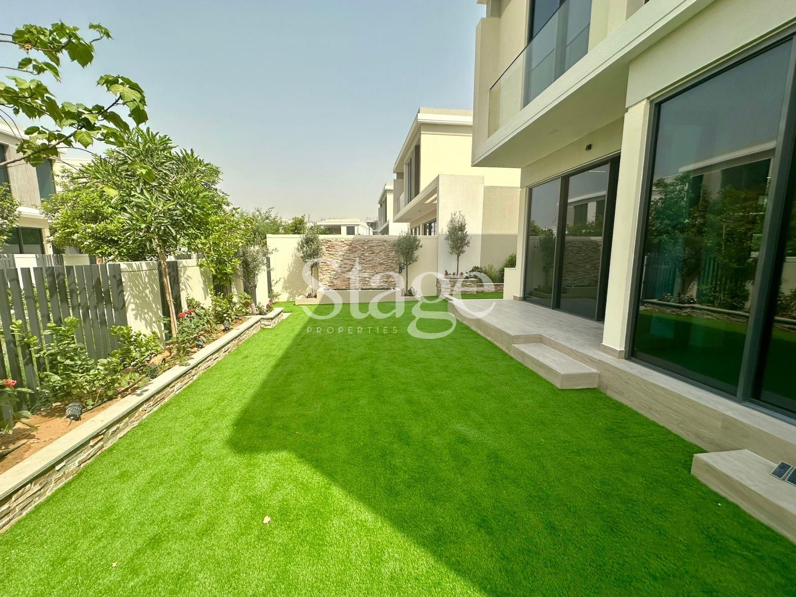فيلا من ٤ غرف نوم للإيجار في Tilal Al Ghaf، Dubai VI7943L