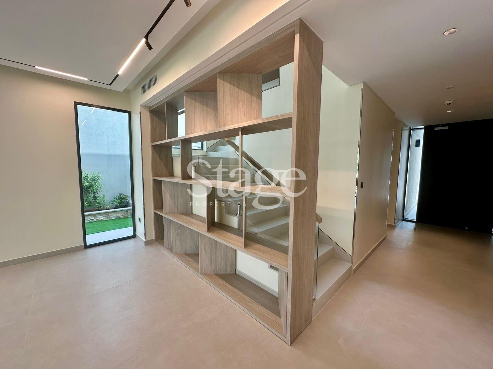 فيلا من ٤ غرف نوم للإيجار في Tilal Al Ghaf، Dubai VI7943L