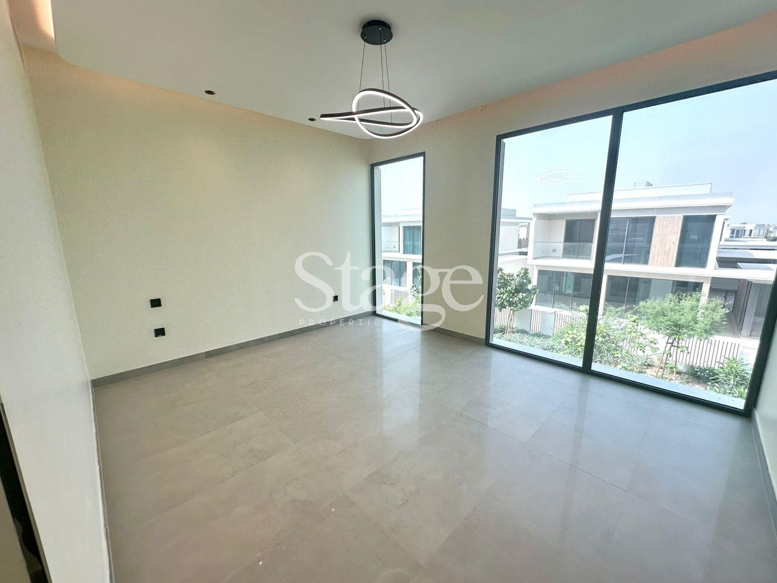 فيلا من ٤ غرف نوم للإيجار في Tilal Al Ghaf، Dubai VI7943L