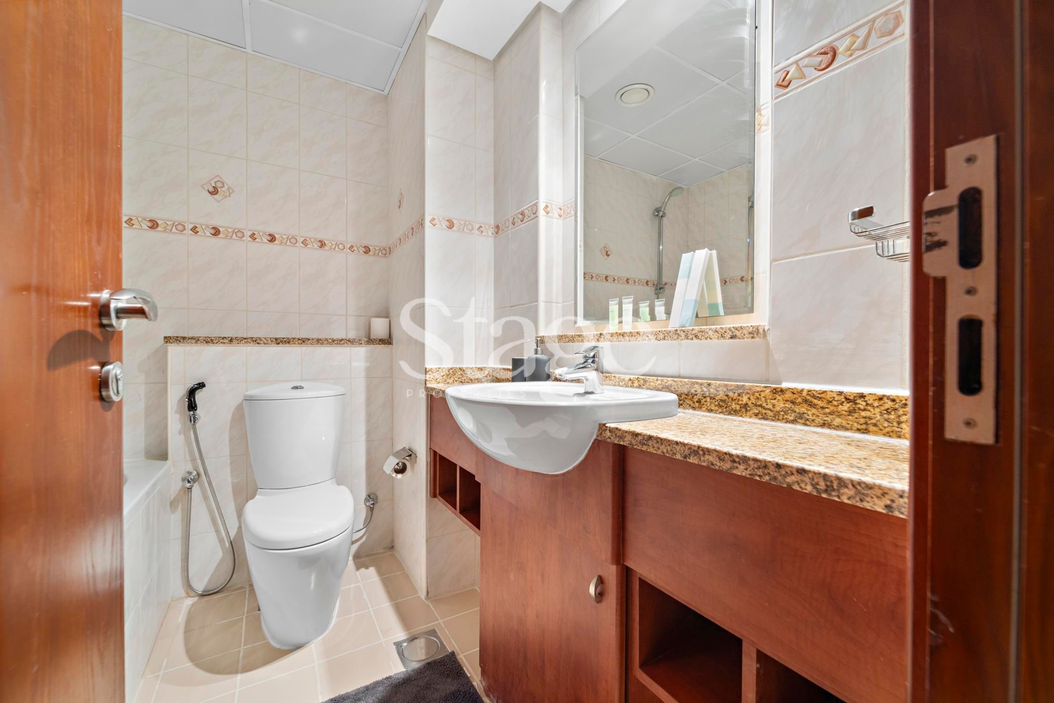 Studio for Rent in Jumeirah Lake Towers, Dubai AP7530L
