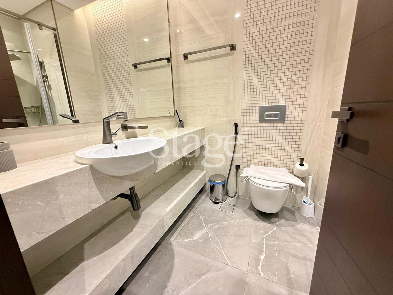 3 bedrooms apartment for Rent in Business Bay, Dubai AP8845L