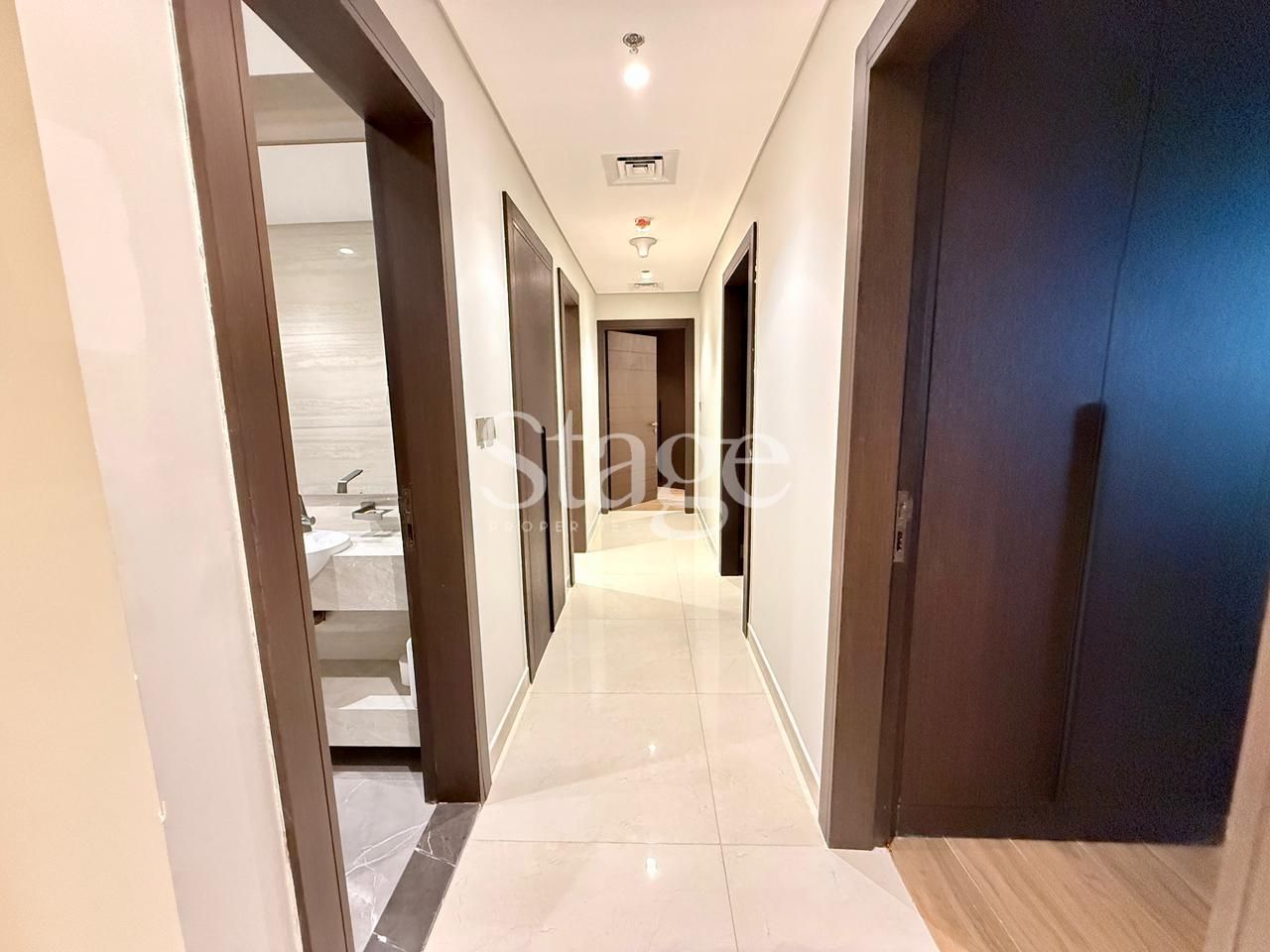 3 bedrooms apartment for Rent in Business Bay, Dubai AP8845L