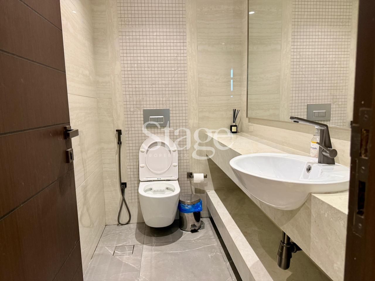 3 bedrooms apartment for Rent in Business Bay, Dubai AP8845L