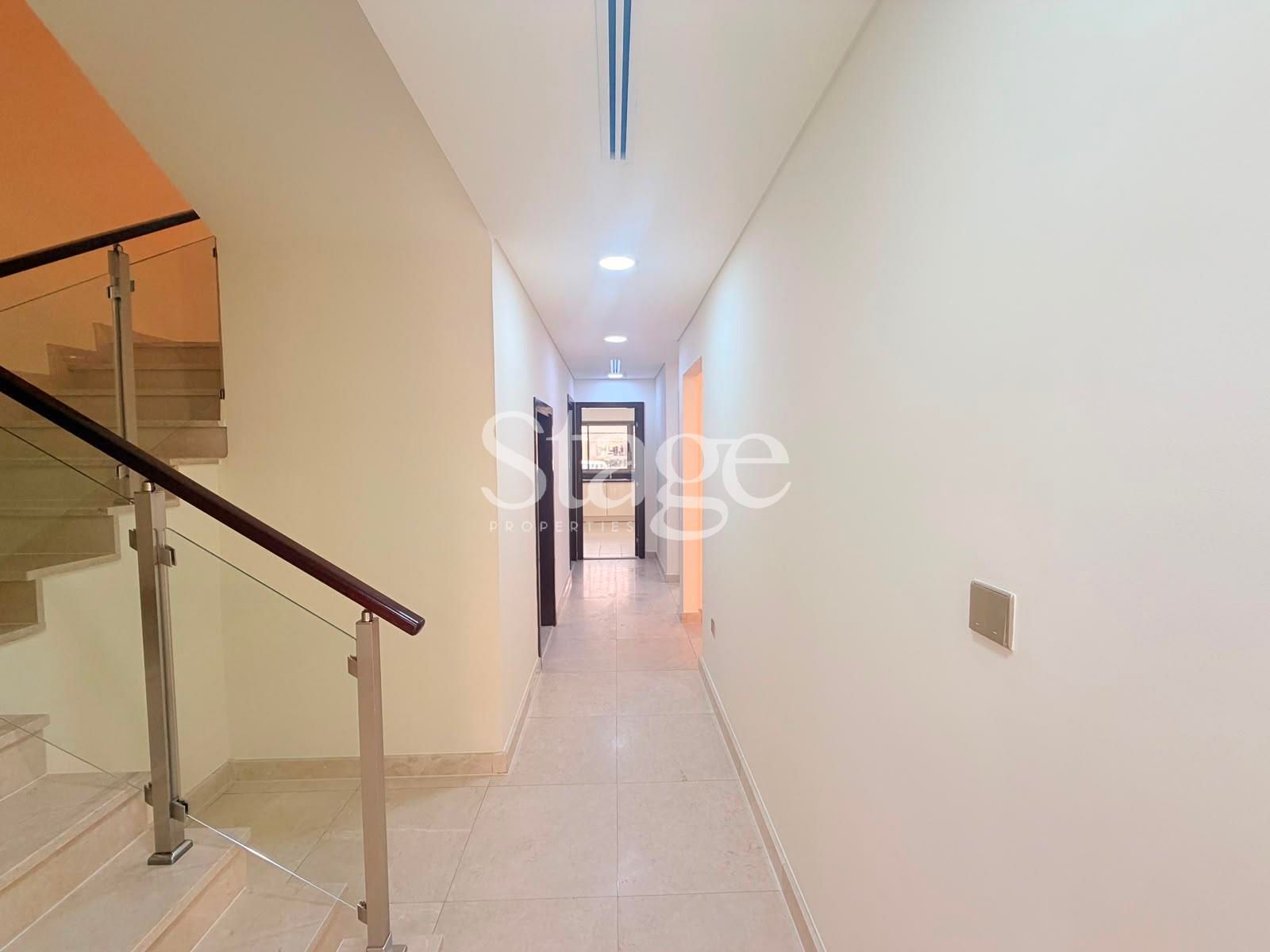 فيلا توأم من ٣ غرف نوم للإيجار في Meydan، Dubai VI10083L